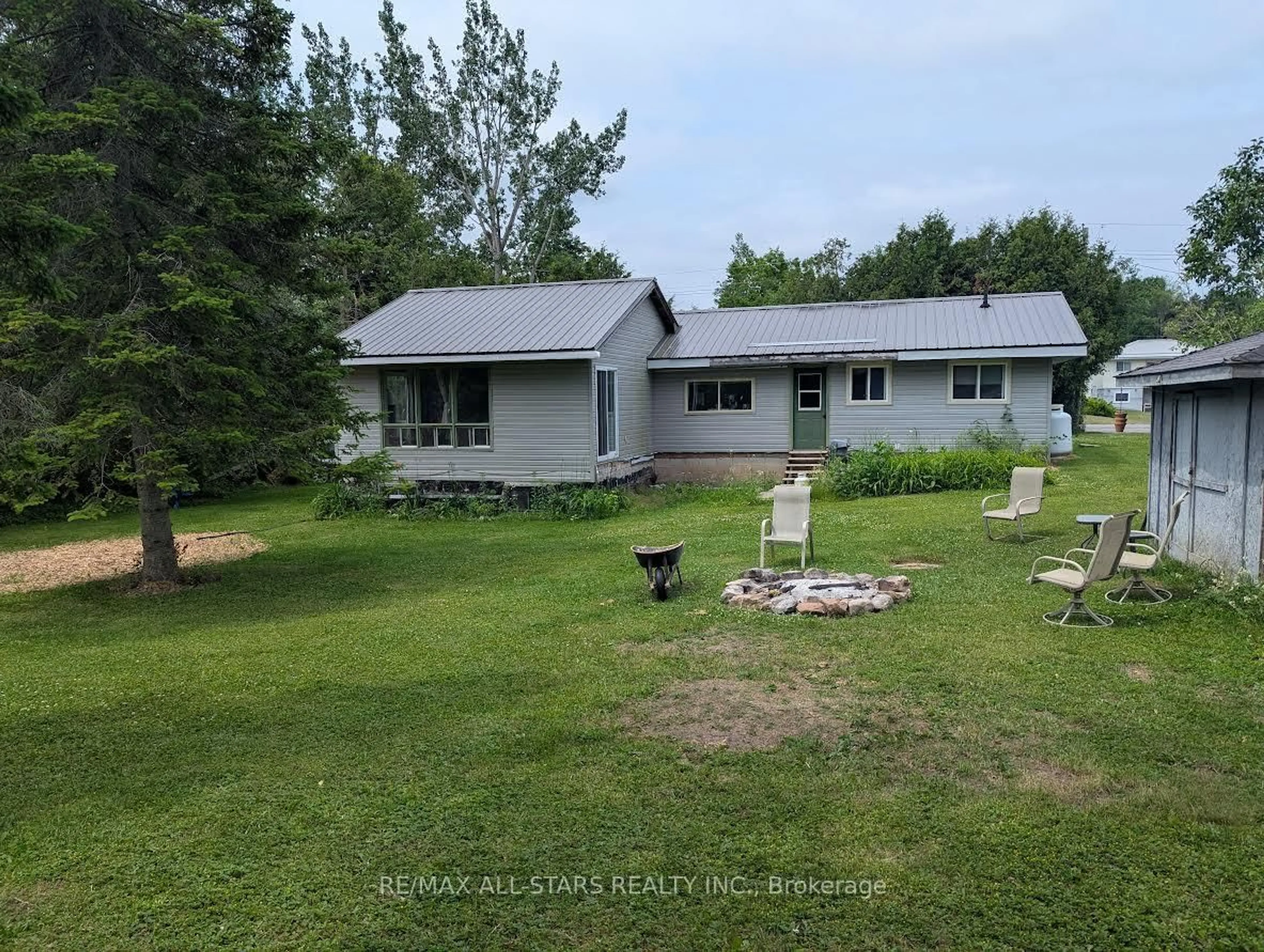 A pic from outside/outdoor area/front of a property/back of a property/a pic from drone, unknown for 234 Crosby Dr, Kawartha Lakes Ontario K0M 1A0