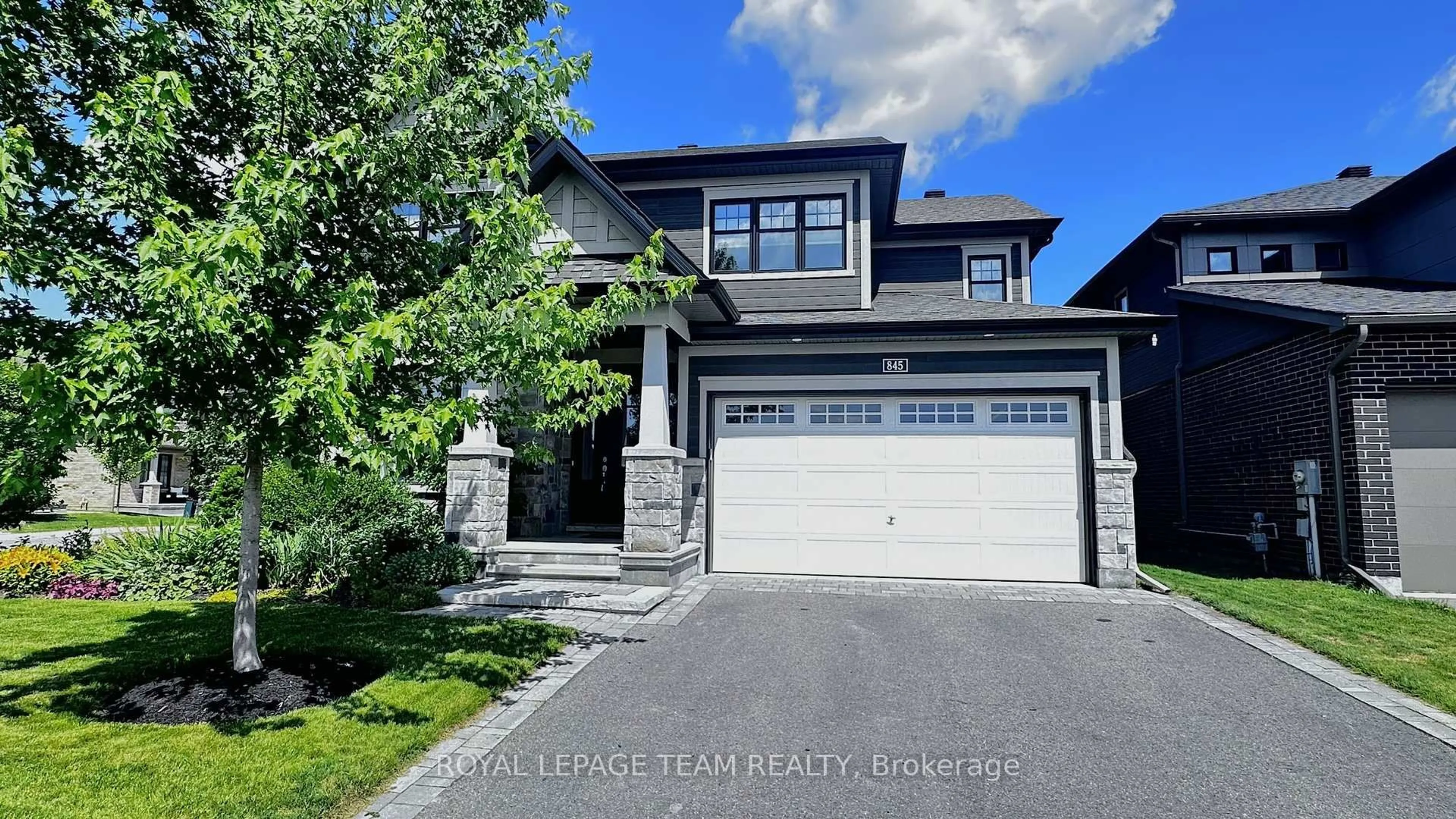 Home with vinyl exterior material, street for 845 Percival Cres, Manotick Ontario K4M 0G3