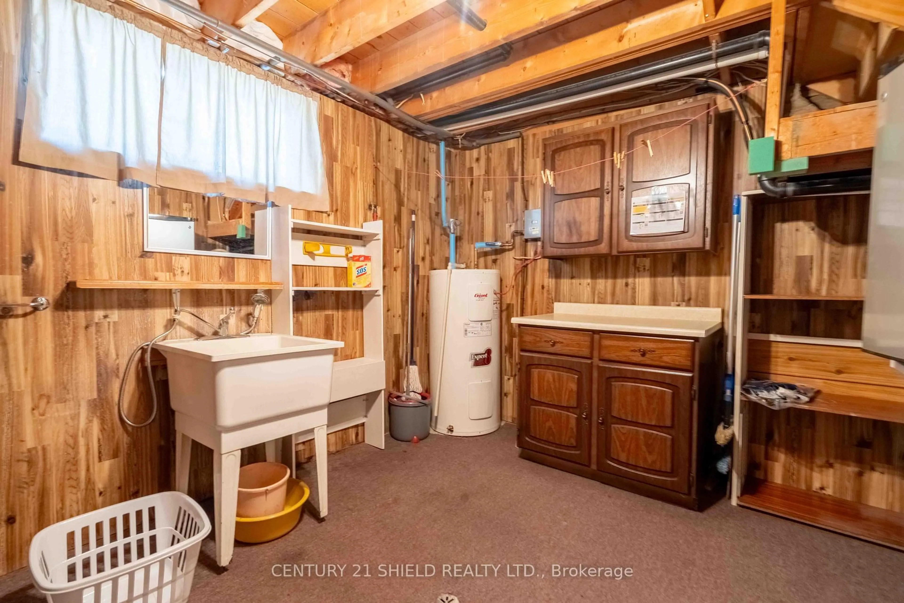 Standard bathroom, unknown for 1921 Concorde Ave, Cornwall Ontario K6H 6M3