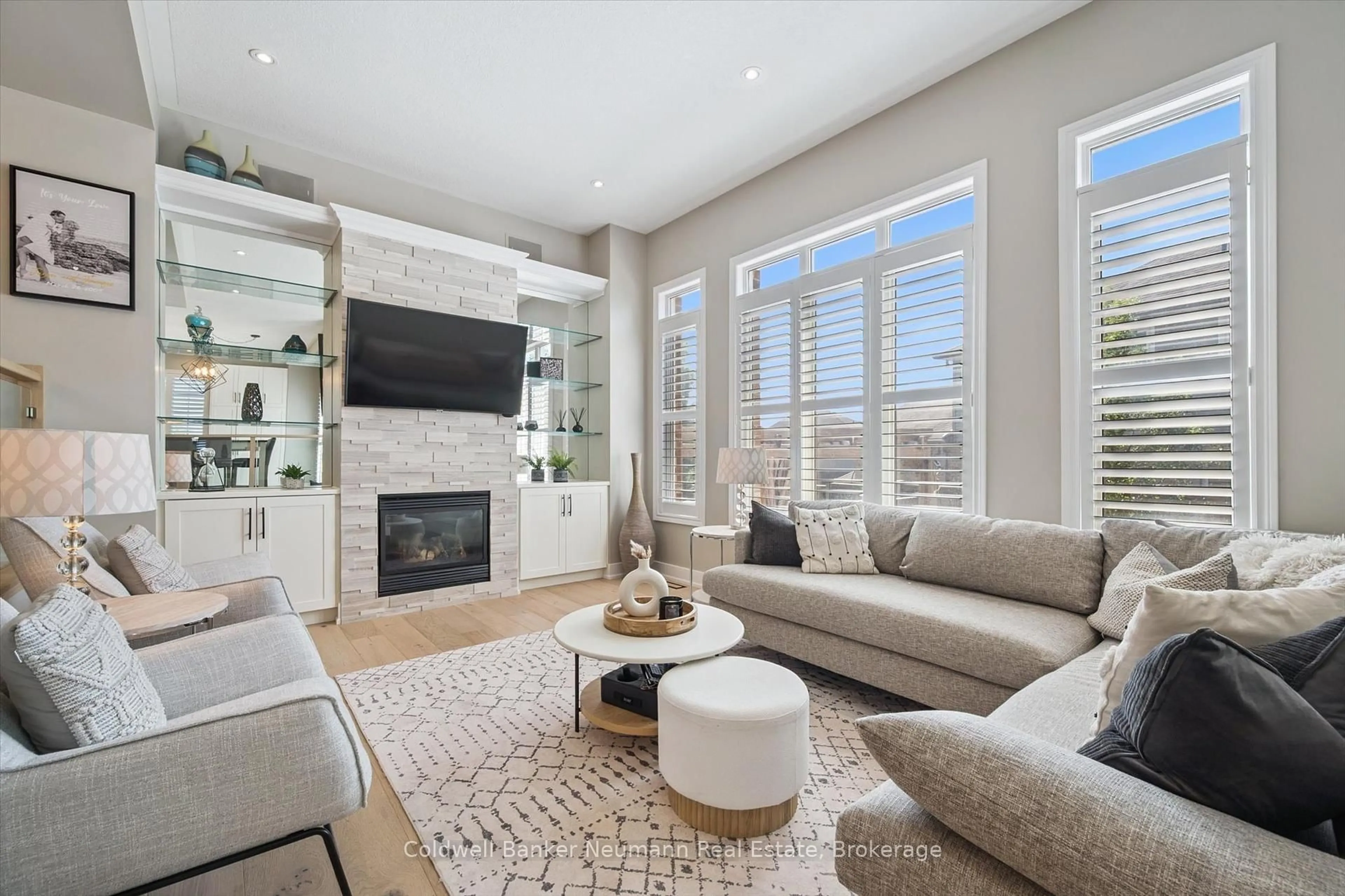 Living room with furniture, unknown for 1 Creighton Ave, Guelph Ontario N1E 0G8