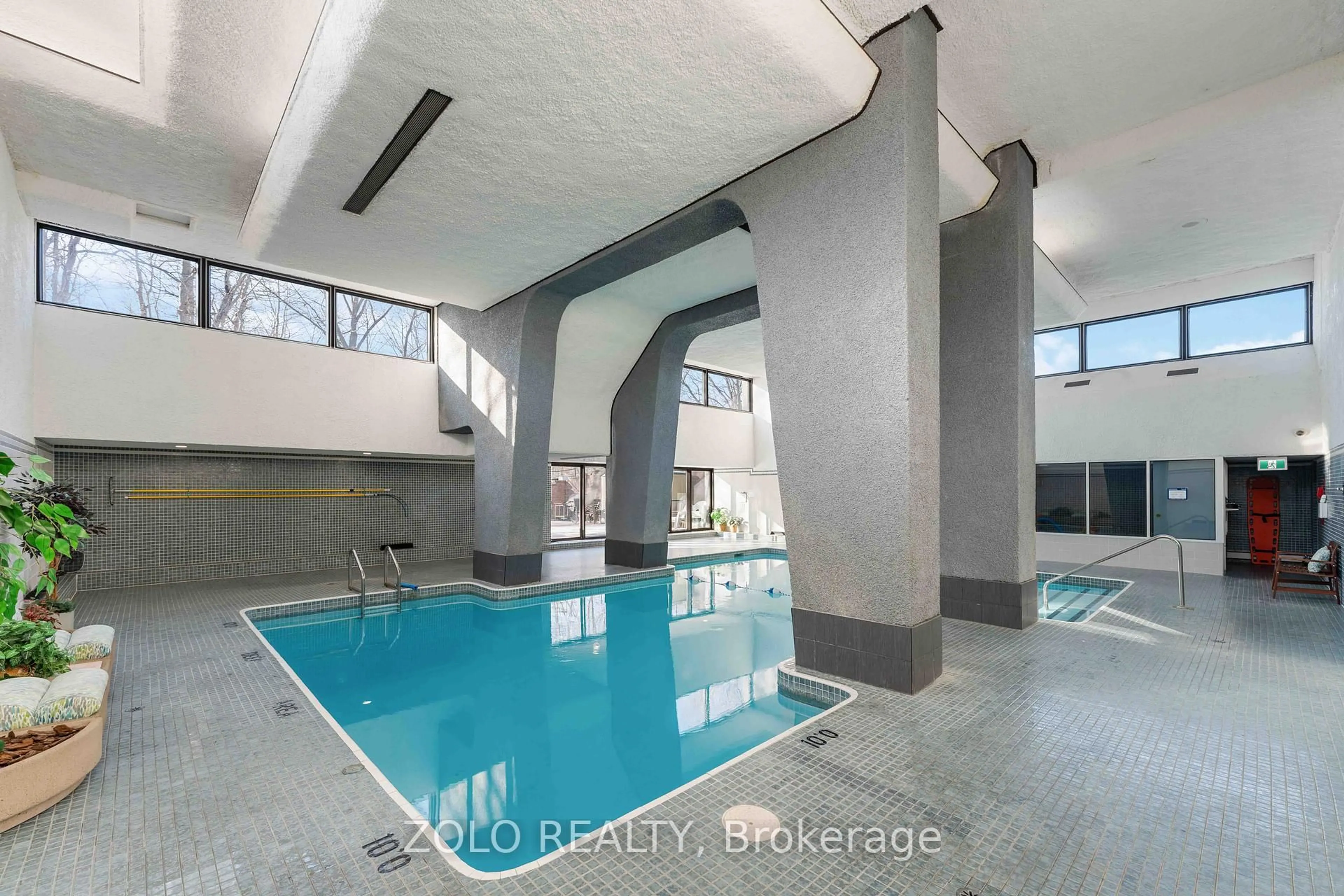 Pool for 415 Greenview Ave #201, Ottawa Ontario K2B 8G5