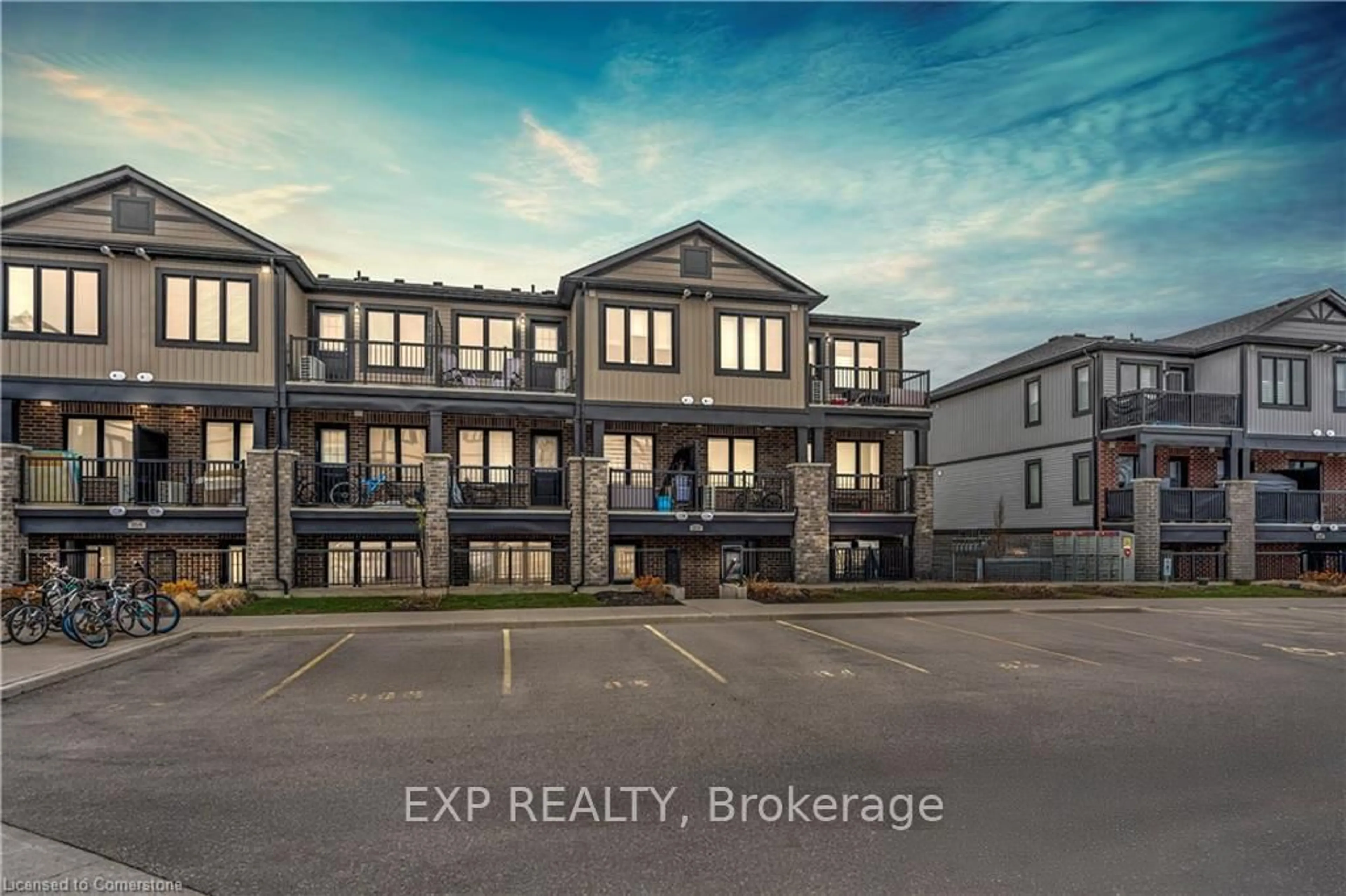 A pic from outside/outdoor area/front of a property/back of a property/a pic from drone, building for 166 Rochefort St #E, Kitchener Ontario N2R 0P5