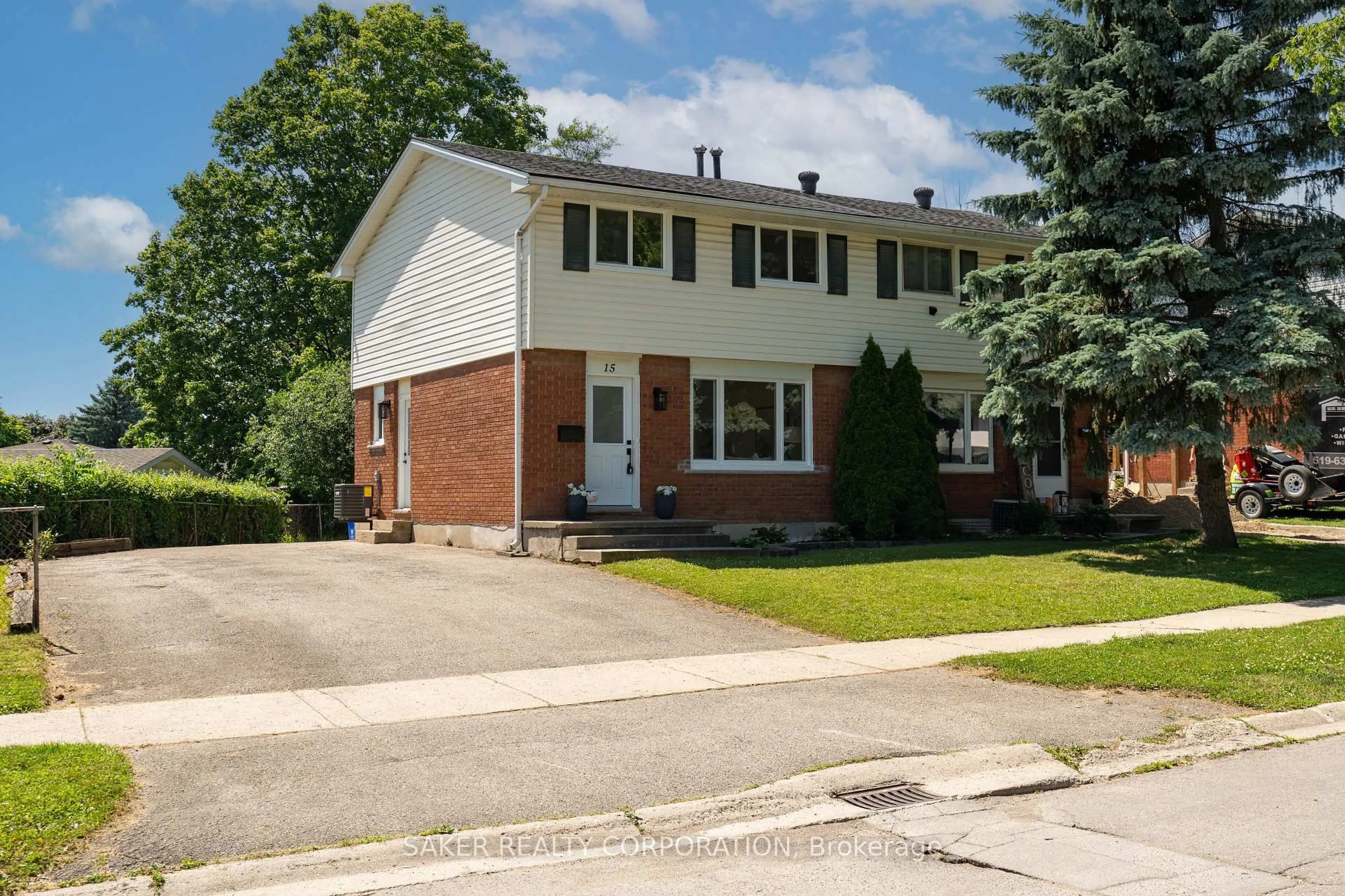Unknown for 15 Vincent Cres, London South Ontario N6C 4X9