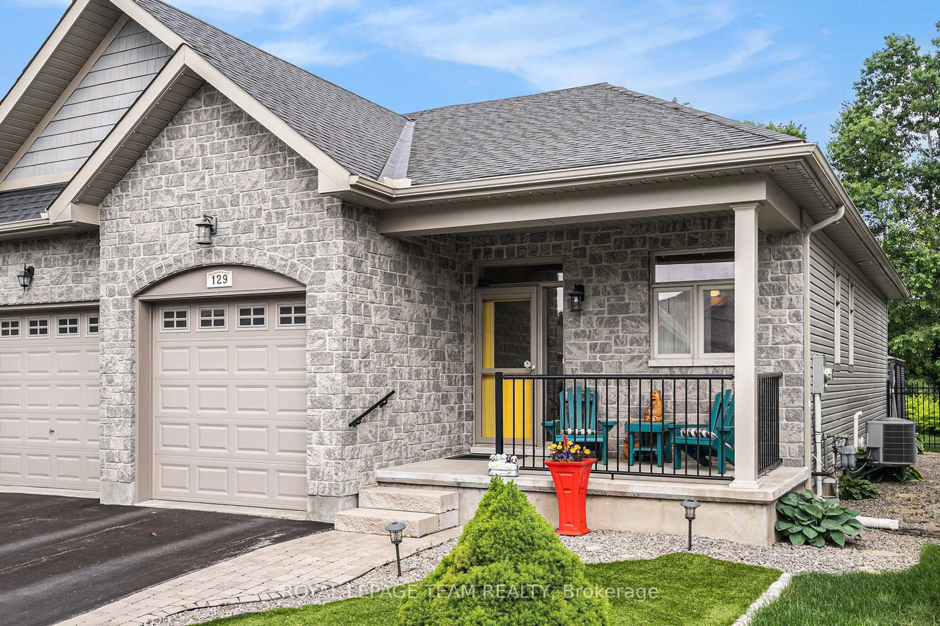 Home with brick exterior material, street for 129 Tradewinds Cres, North Grenville Ontario K0G 1J0