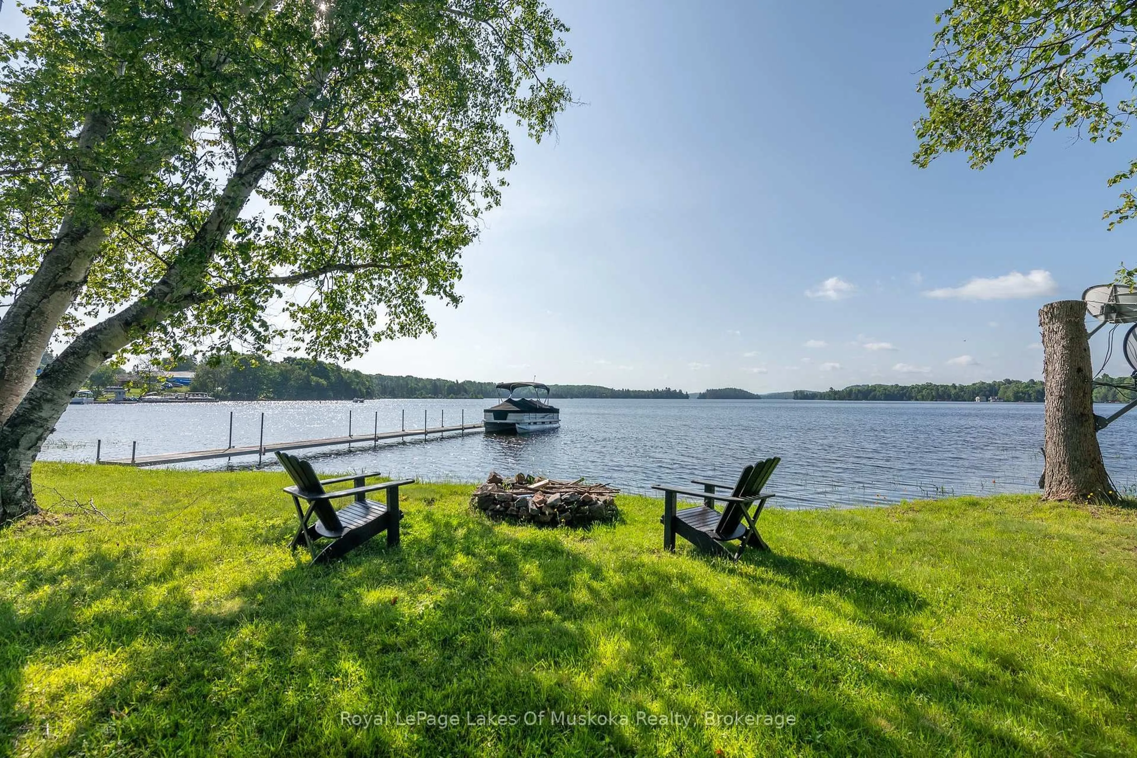 Patio, water/lake/river/ocean view for 3105 520 Highway, Magnetawan Ontario P0A 1P0