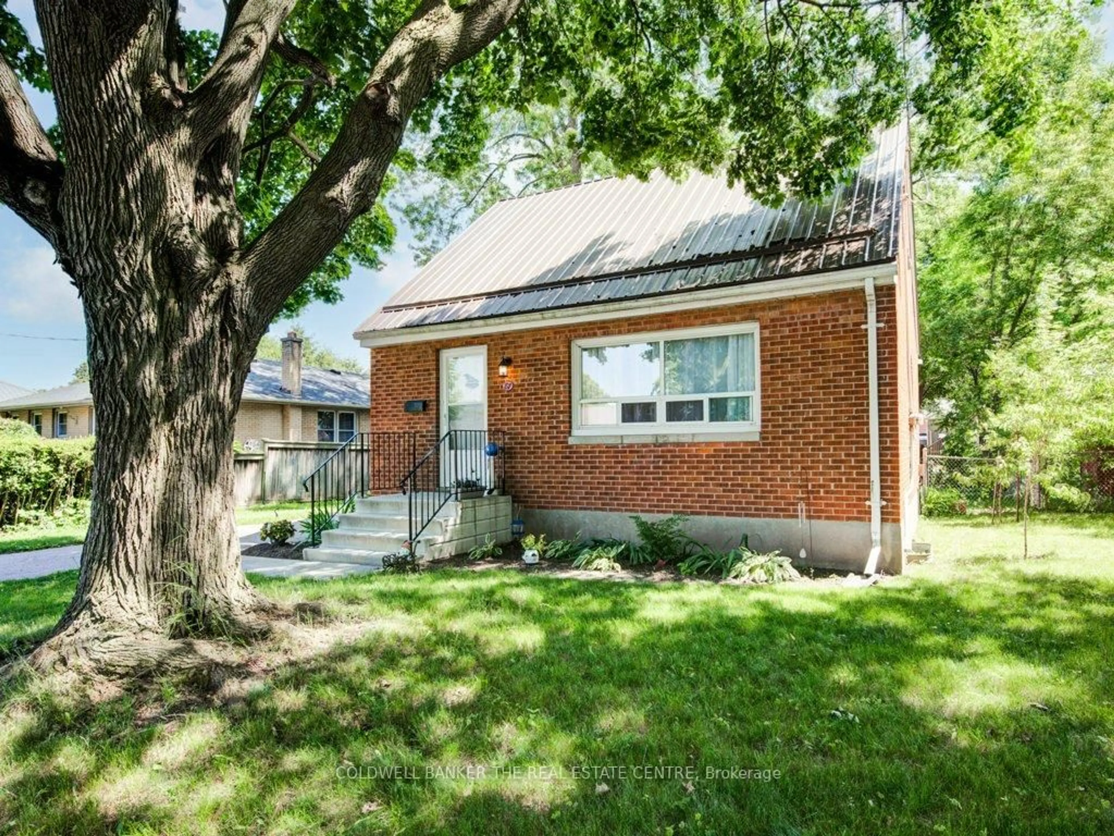 Home with brick exterior material, street for 87 DUNKIRK Dr, St. Thomas Ontario N5R 1S2