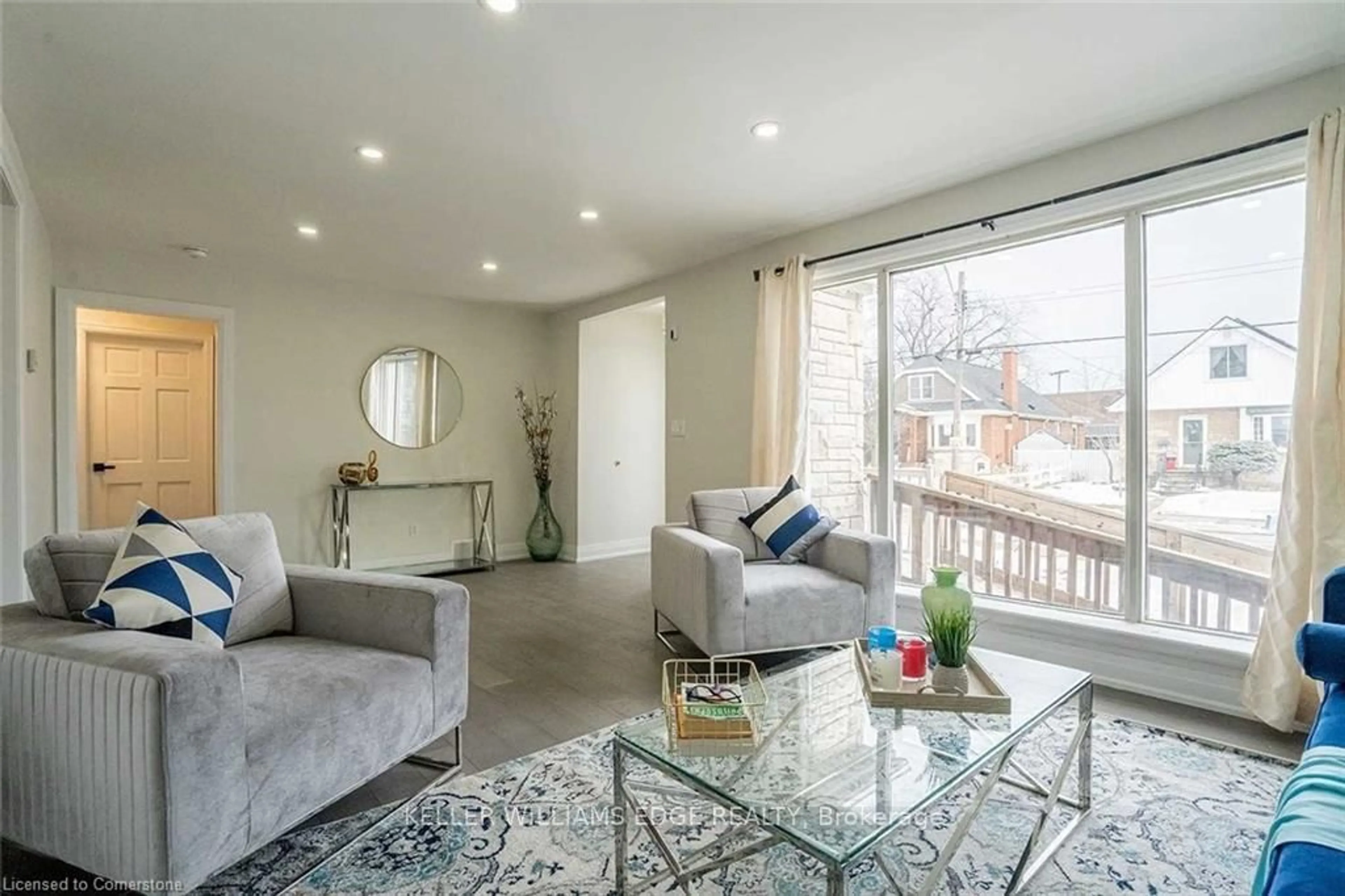 Living room with furniture, unknown for 60 West 1st St, Hamilton Ontario L9C 3C3