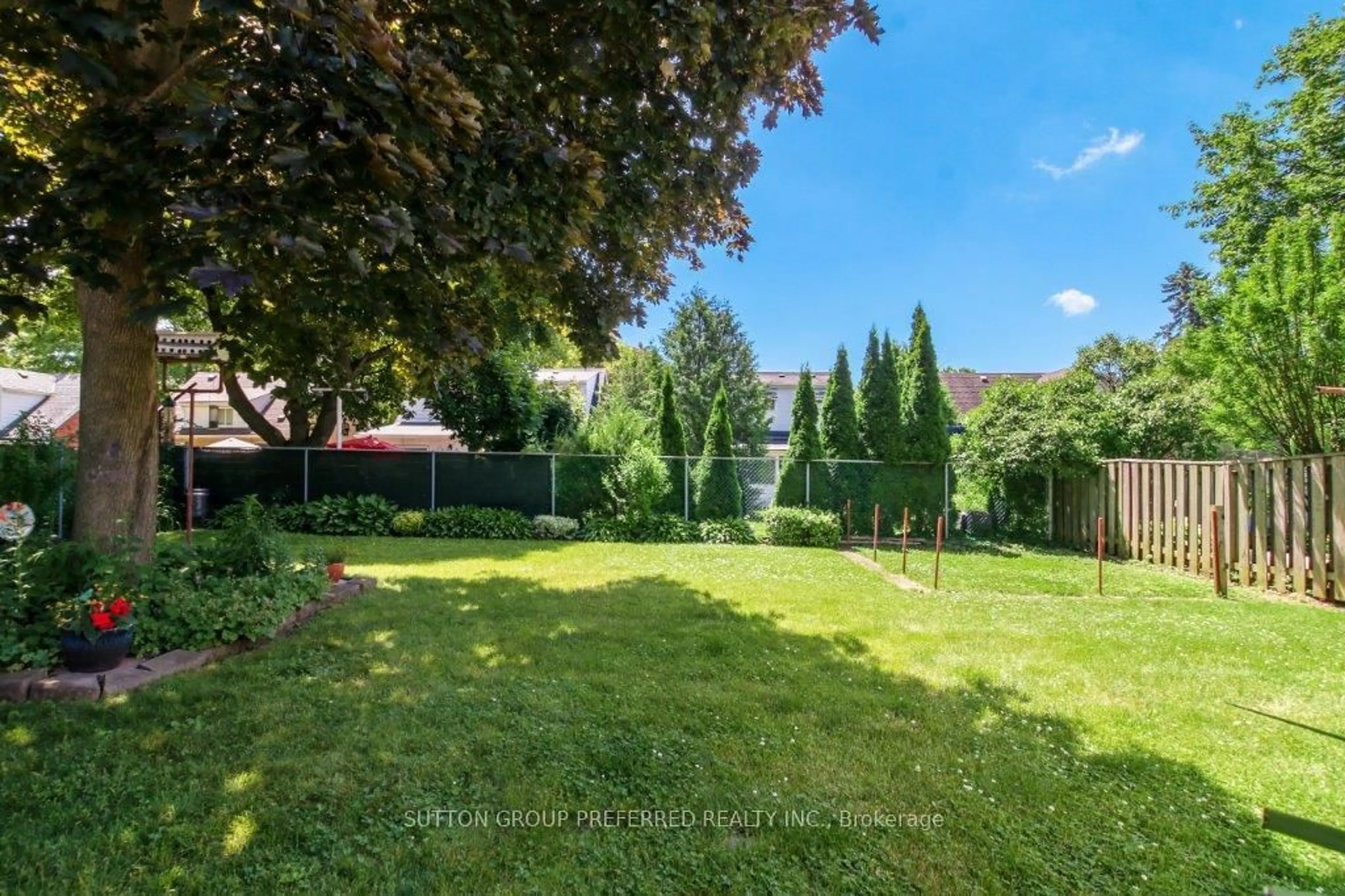 Patio, forest/trees view for 695 Ecclestone St, London East Ontario N5Y 3Z8