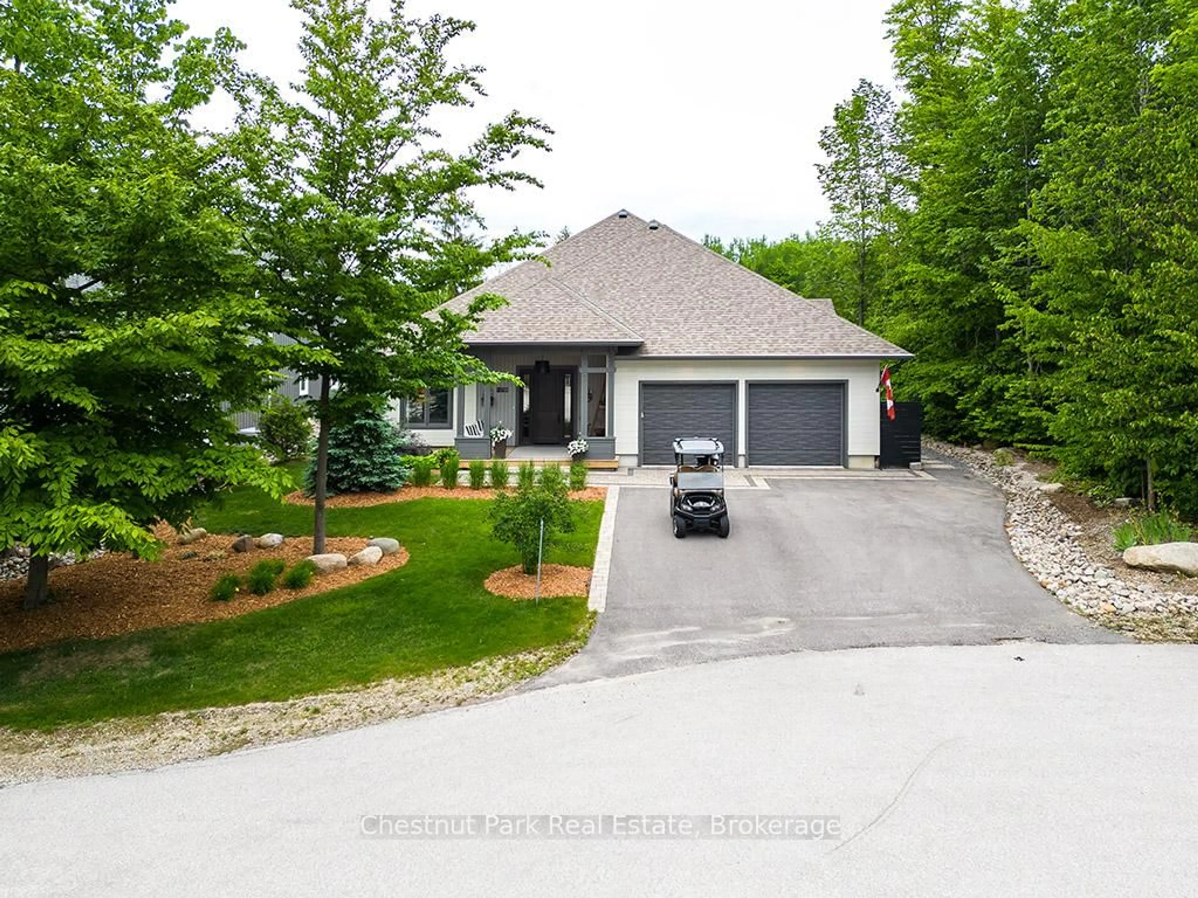 A pic from outside/outdoor area/front of a property/back of a property/a pic from drone, street for 108 Stuart Crt, Blue Mountains Ontario N0H 2P0