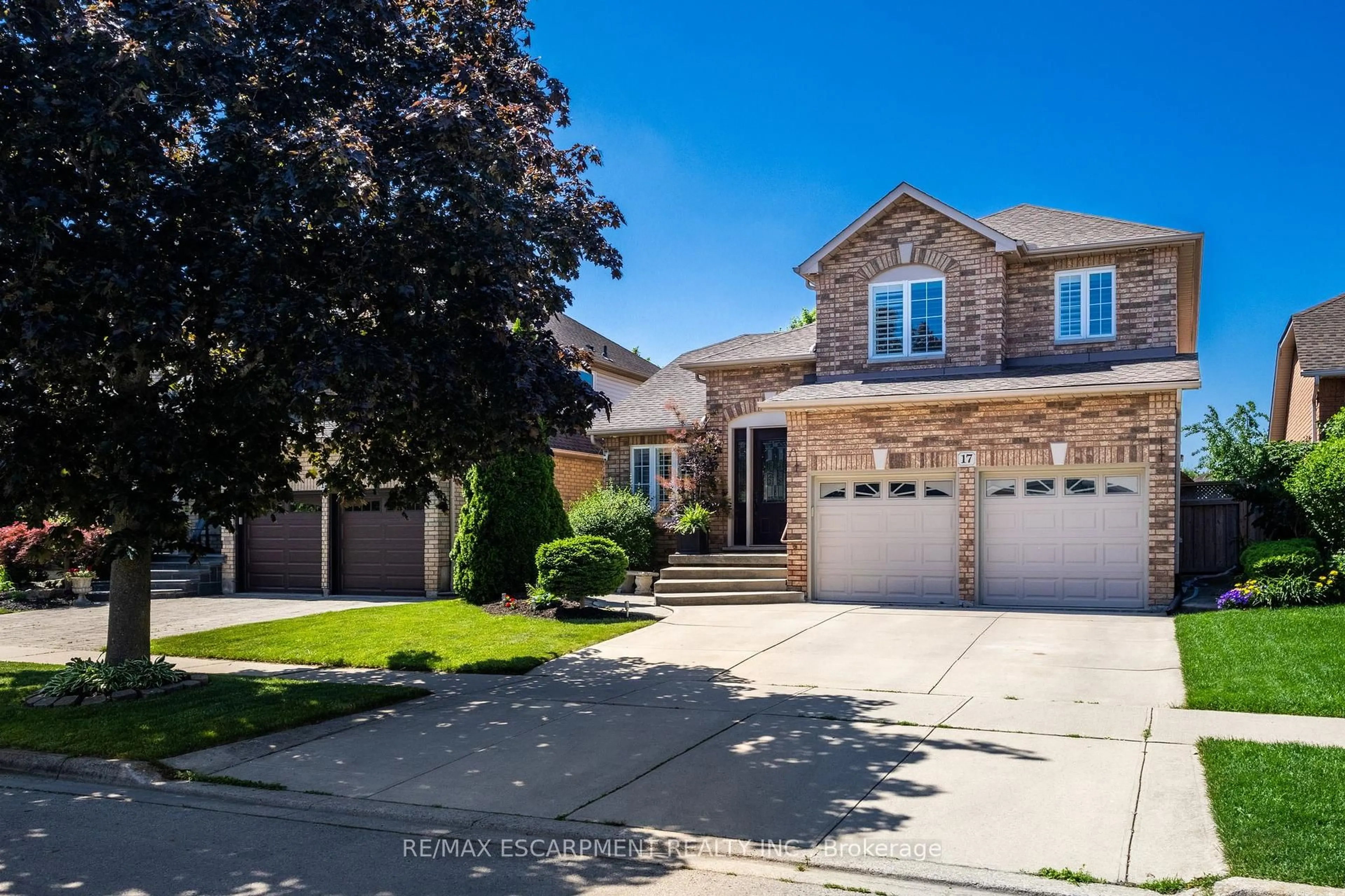 Home with brick exterior material, street for 17 Hillgarden Dr, Hamilton Ontario L8J 3R3