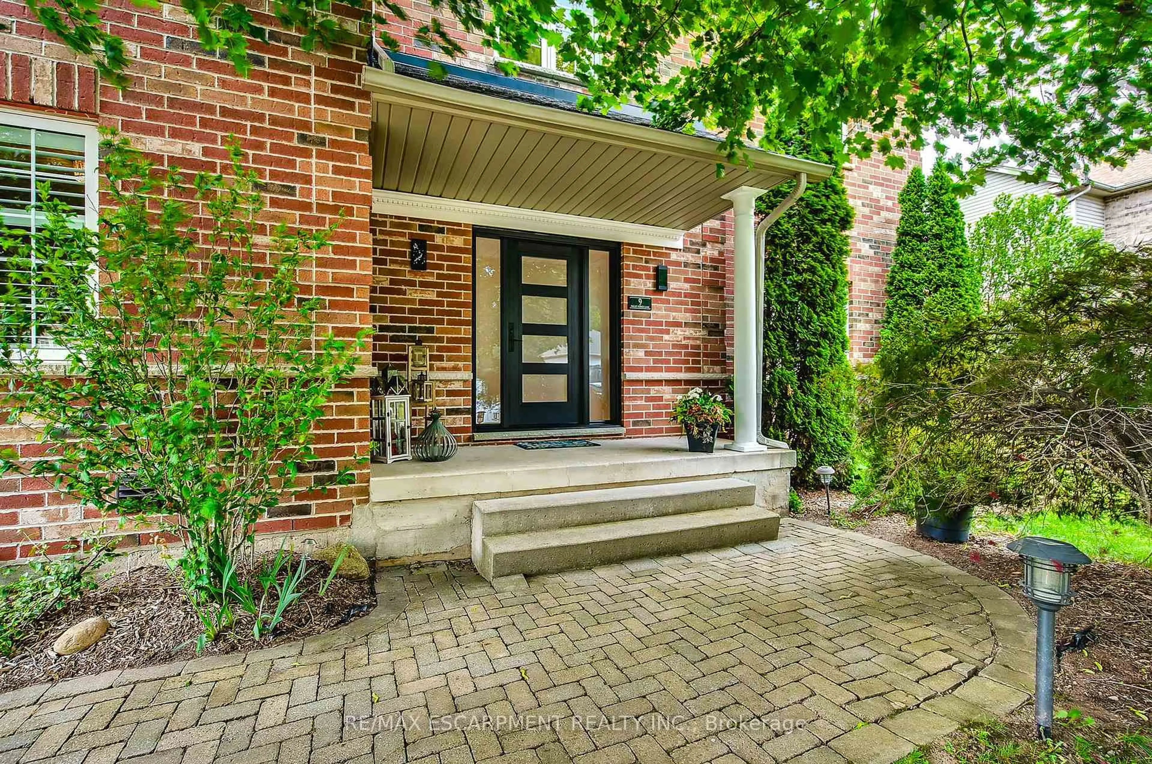 Home with brick exterior material, street for 9 Valley Ridge Lane, Hamilton Ontario L8N 2Z7