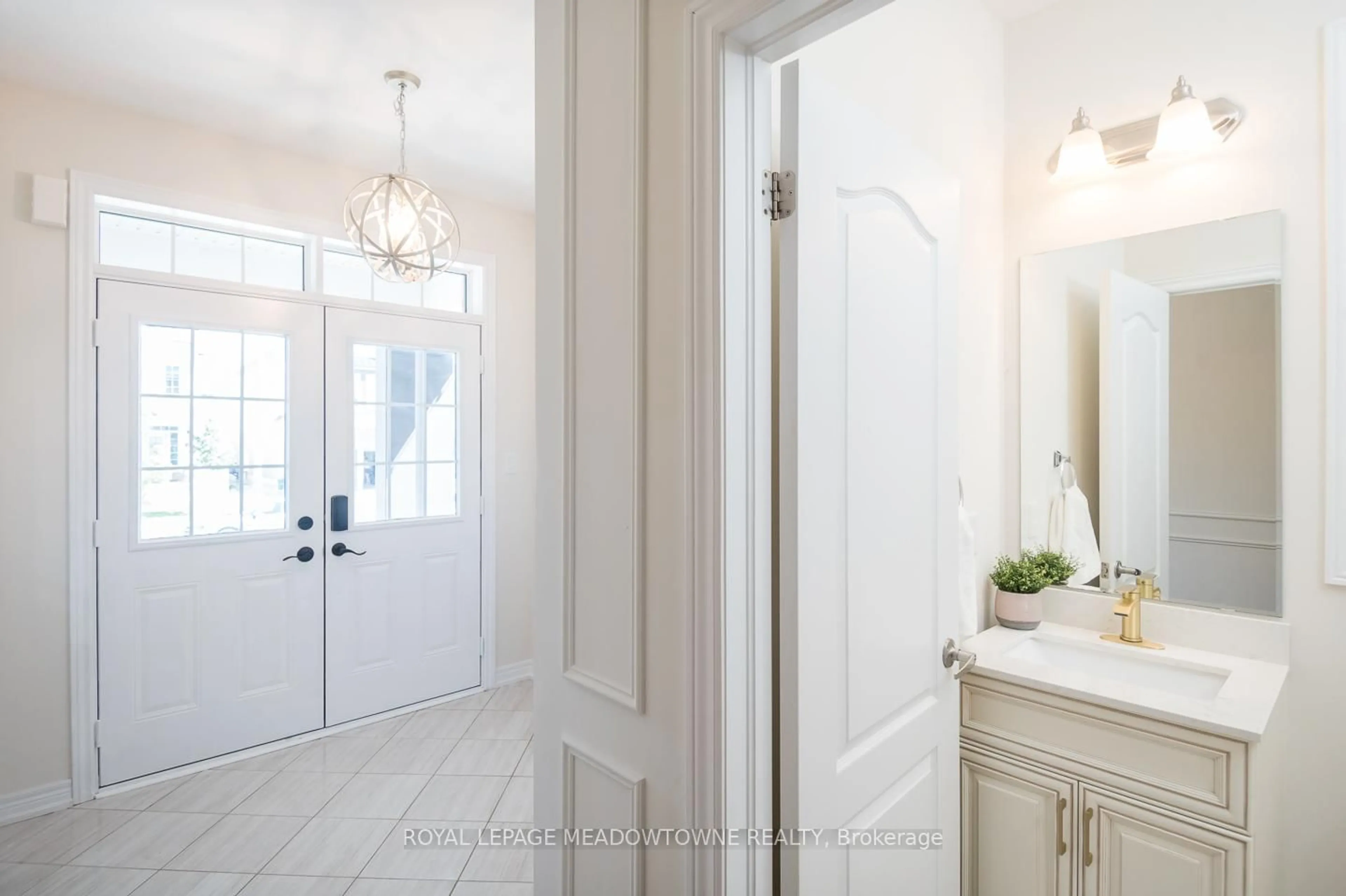 Indoor entryway for 164 Drexler Ave, Guelph/Eramosa Ontario N0B 2K0