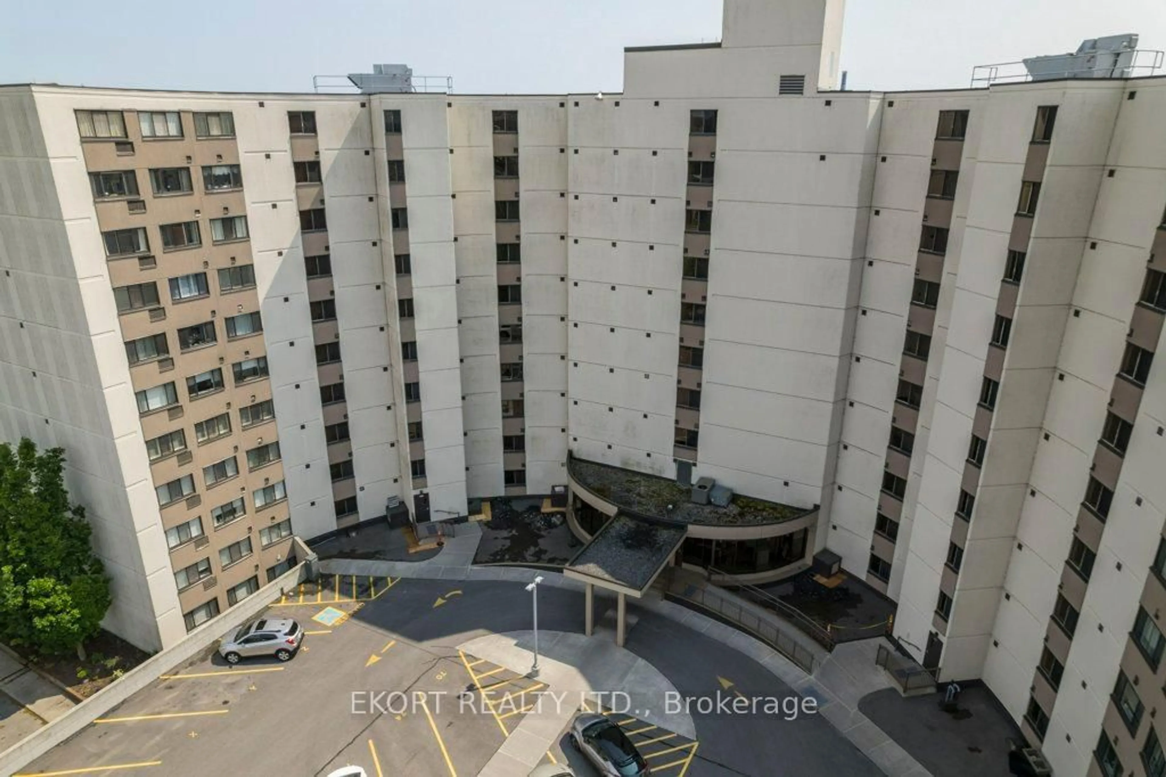 A pic from outside/outdoor area/front of a property/back of a property/a pic from drone, city buildings view from balcony for 2 South Front St #604, Belleville Ontario K8N 5K7