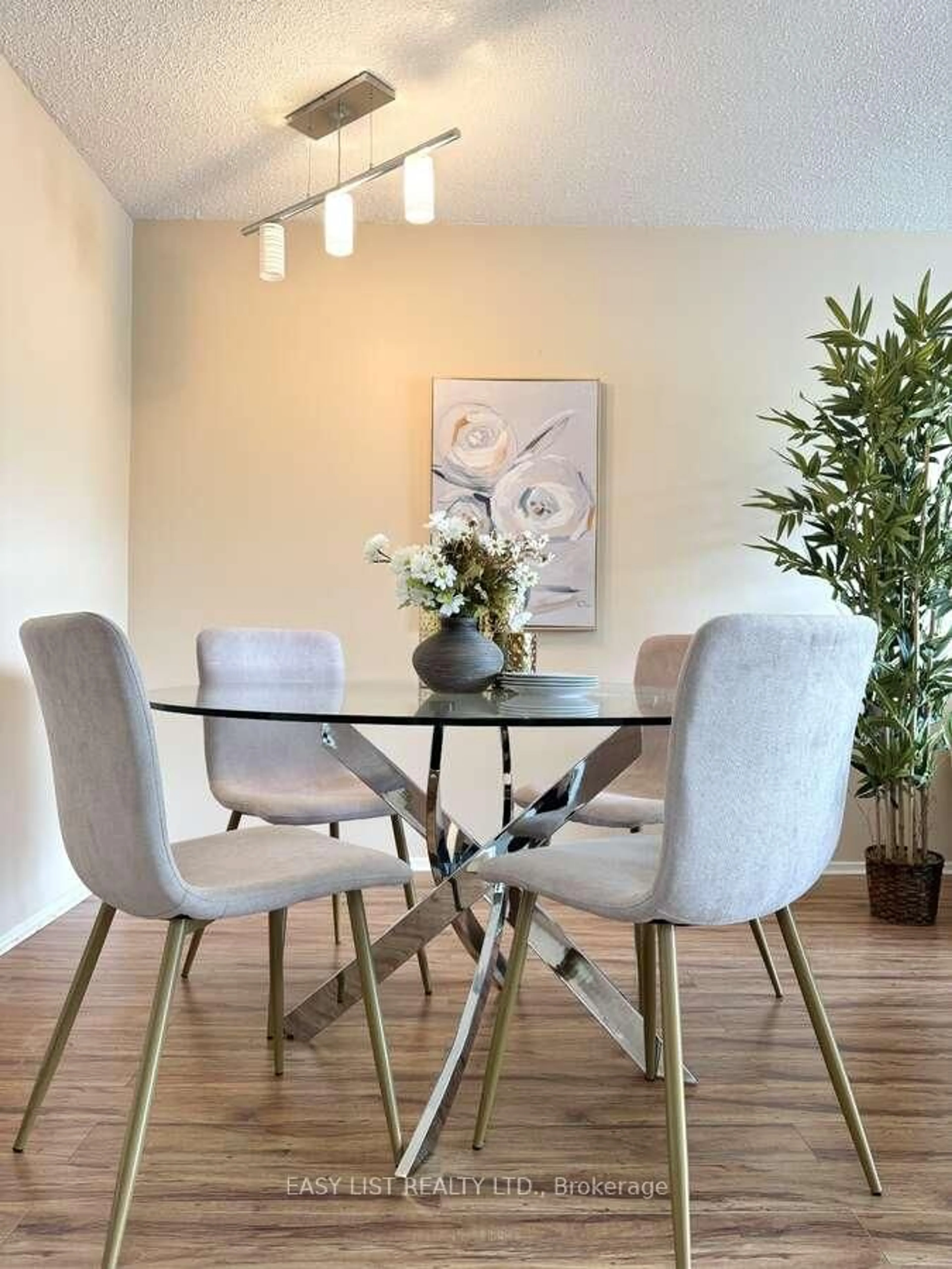 Dining room, wood/laminate floor for 1025 Richmond Rd #202, Ottawa Ontario K2B 8G8