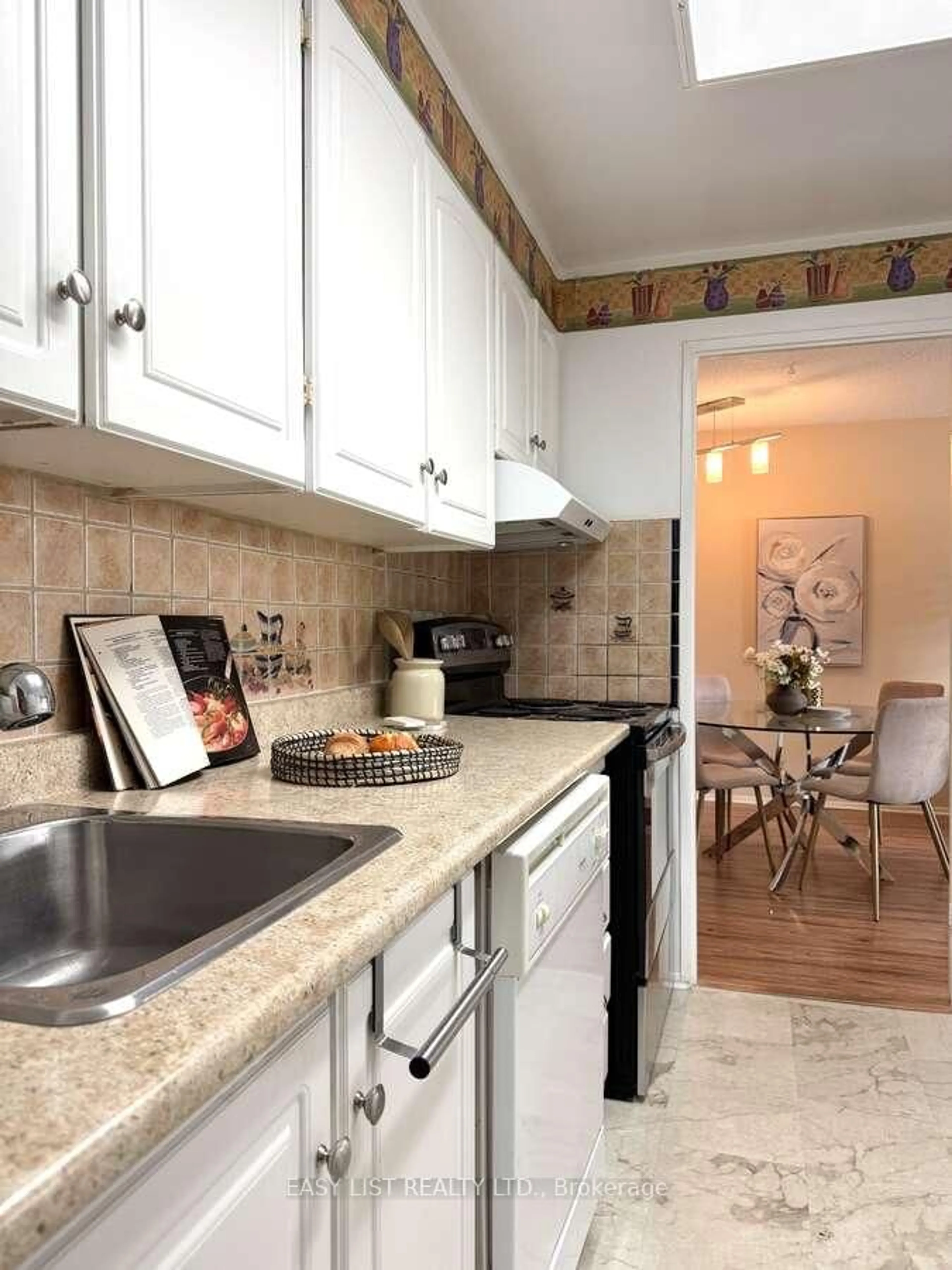 Unknown for 1025 Richmond Rd #202, Ottawa Ontario K2B 8G8