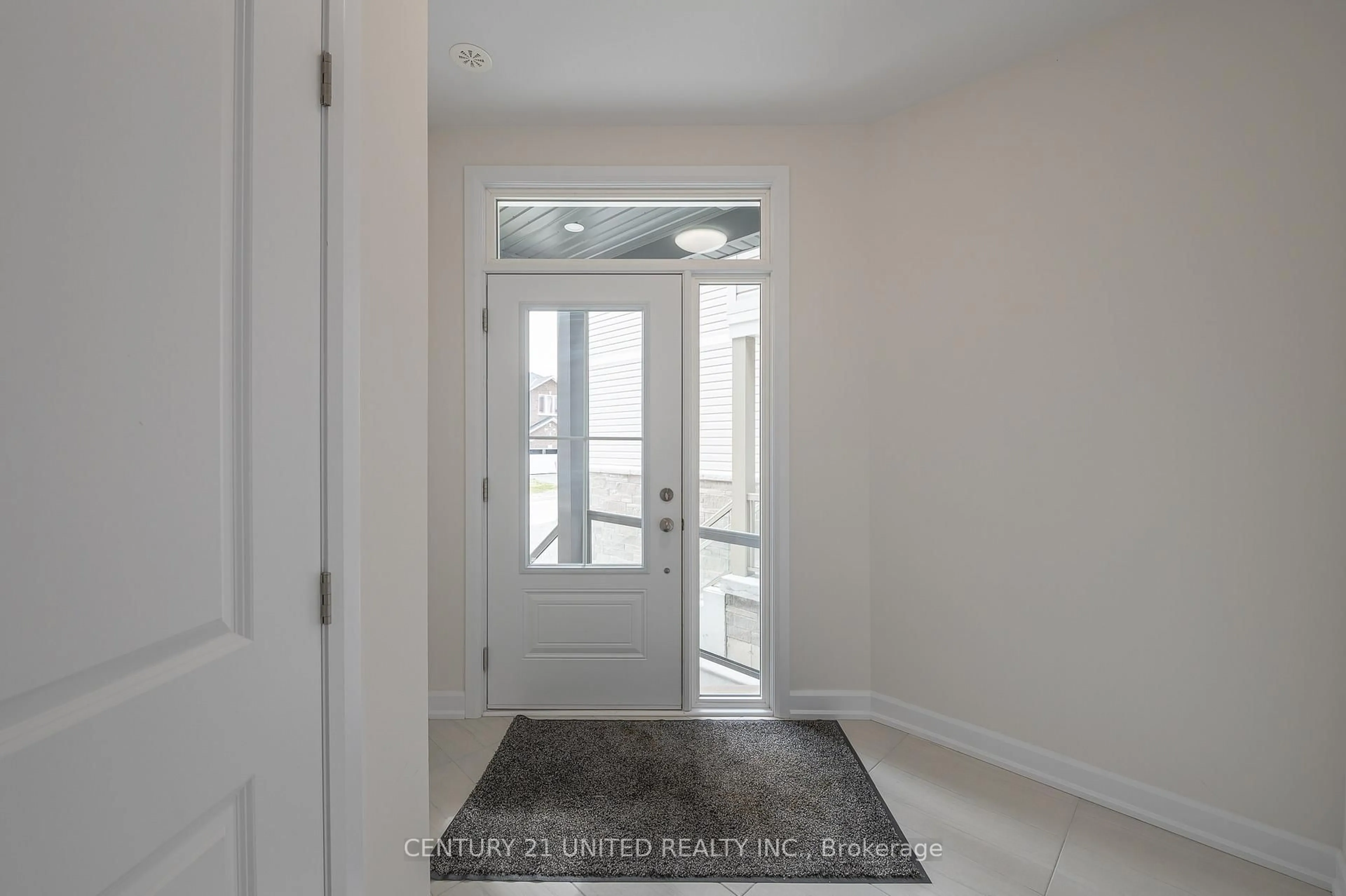 Indoor entryway for 315 Mullighan Gdns, Peterborough North Ontario K9K 0H2