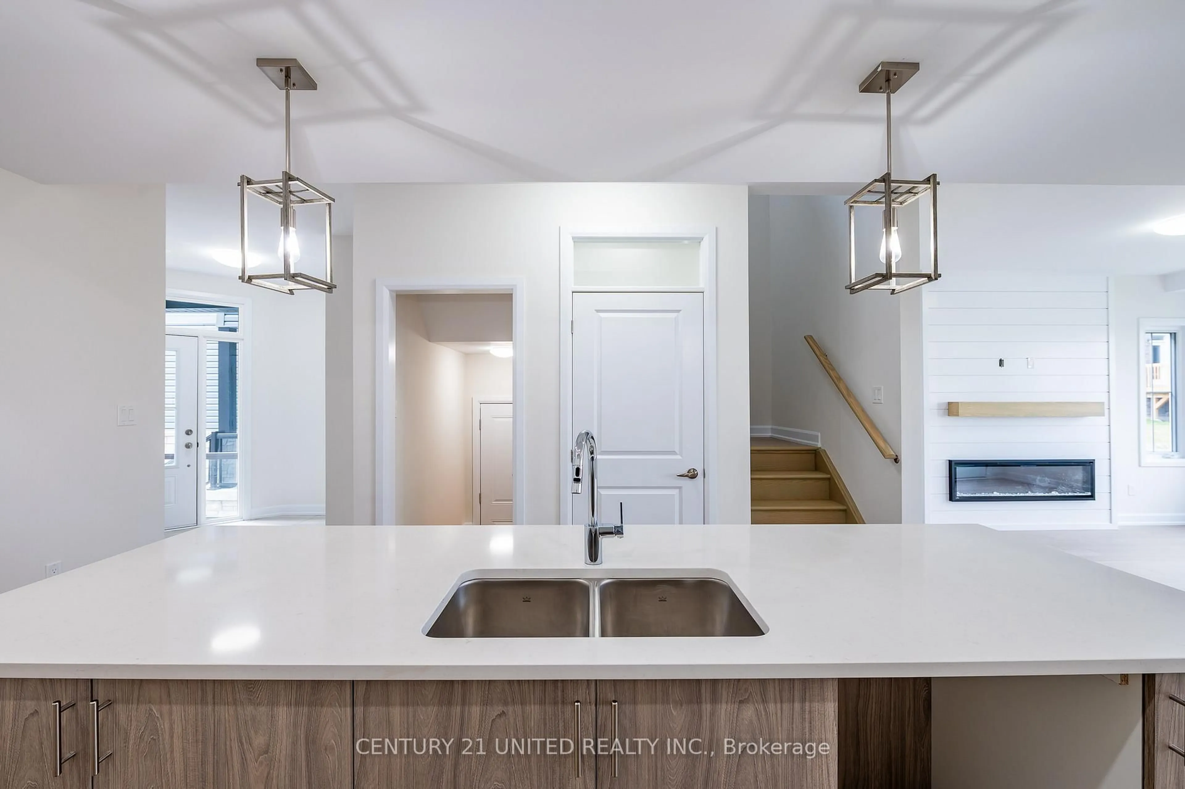 Open concept kitchen, unknown for 319 Mullighan Gdns, Peterborough North Ontario K9K 0H2