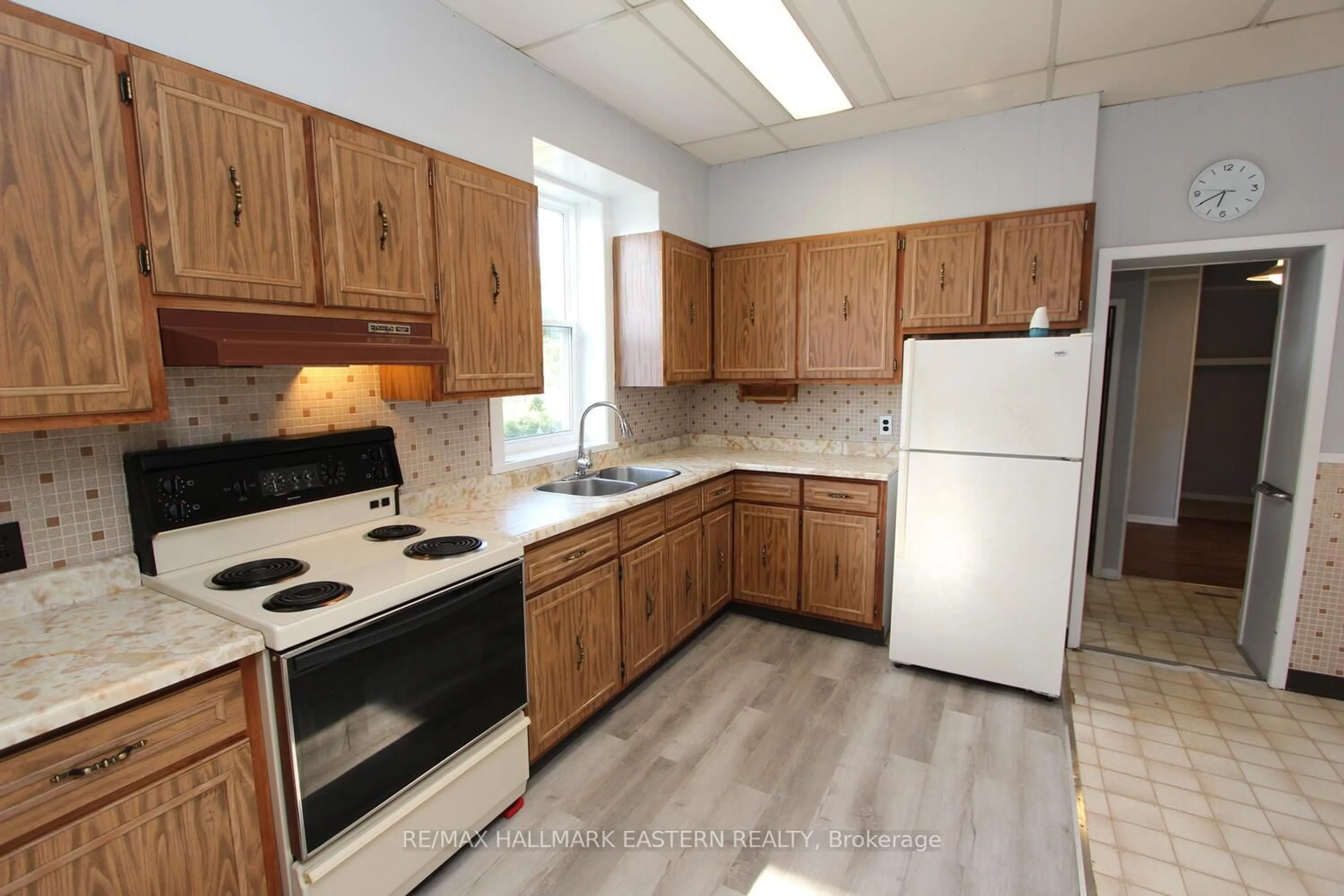 Standard kitchen, unknown for 67 Front St, Trent Hills Ontario K0L 1L0