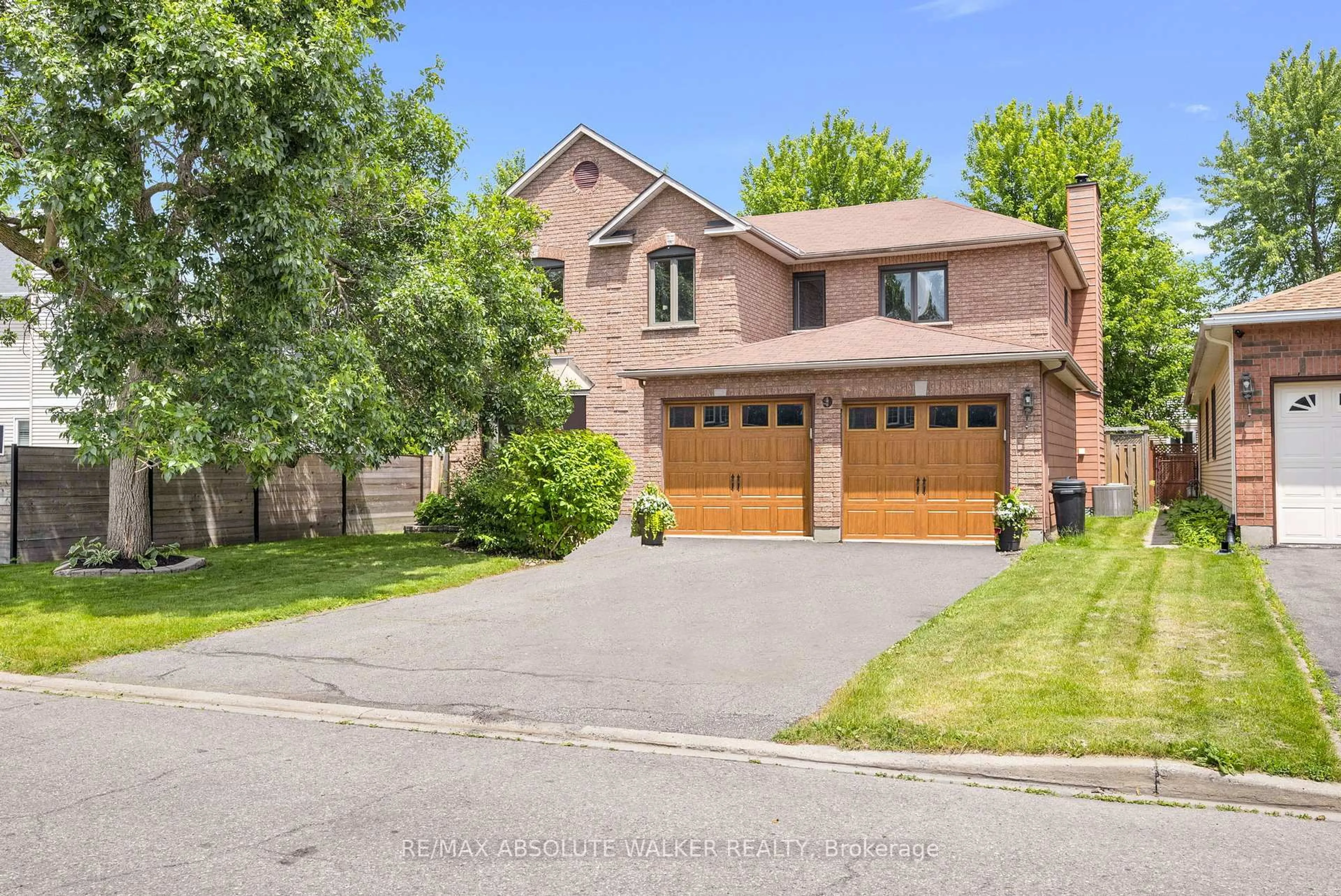 Home with brick exterior material, street for 9 Baslaw Dr, Ottawa Ontario K1G 5J8