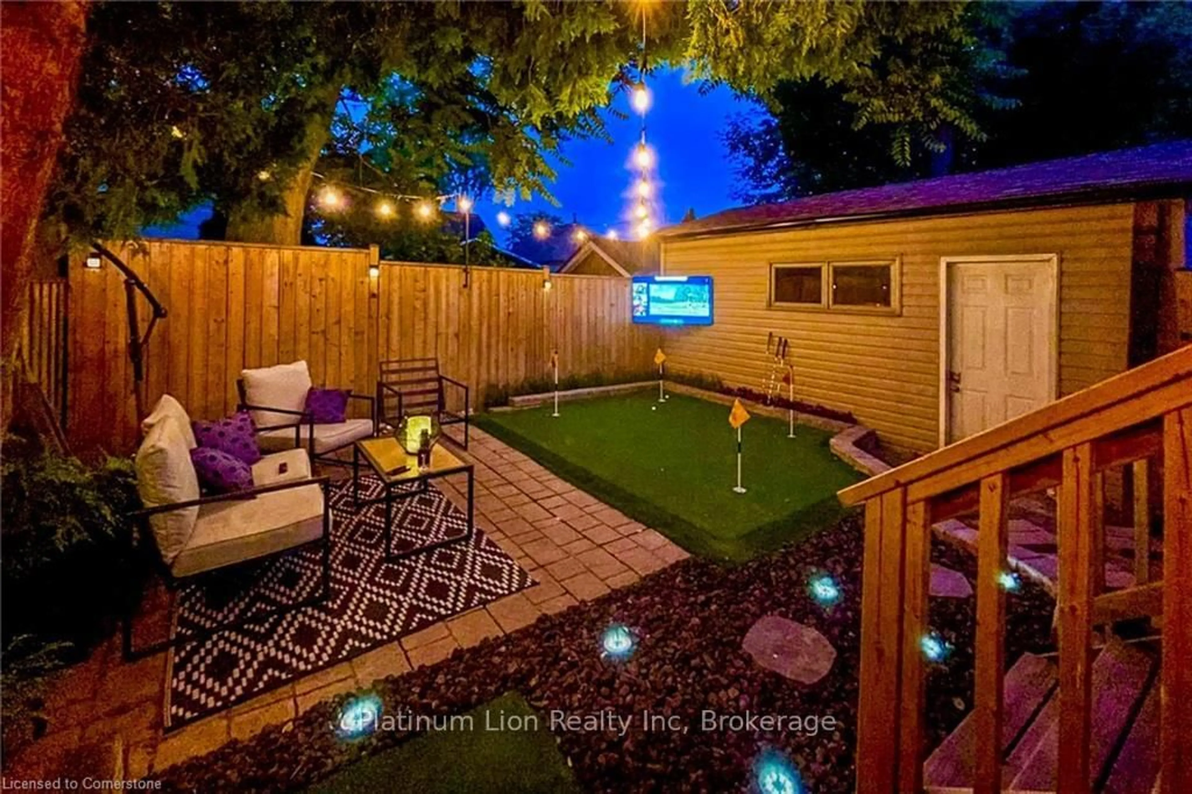 Patio, water/lake/river/ocean view for 49 East 31st St, Hamilton Ontario L8V 3N8