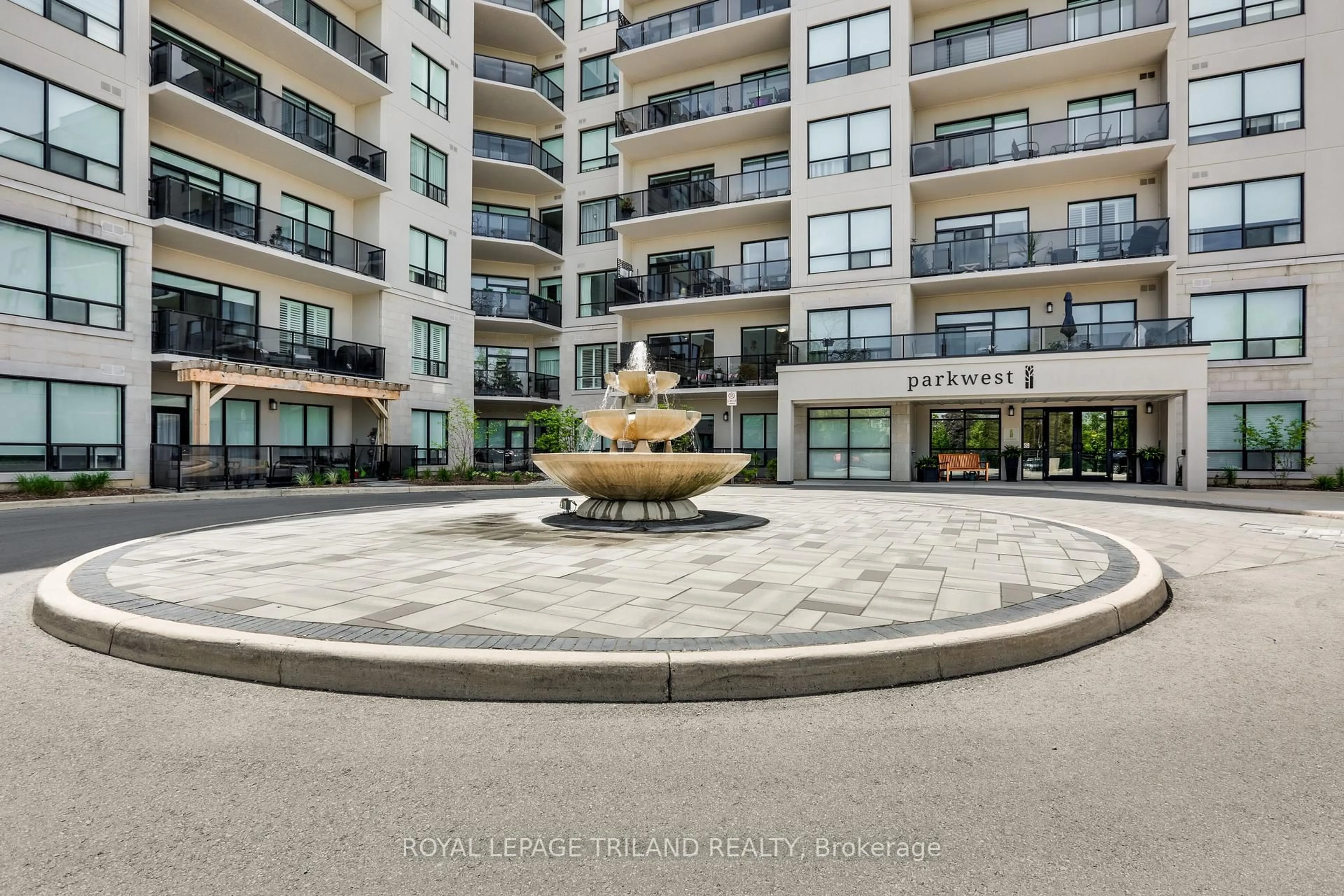 Patio, unknown for 1200 Commissioners Rd #219, London South Ontario N6K 0J7