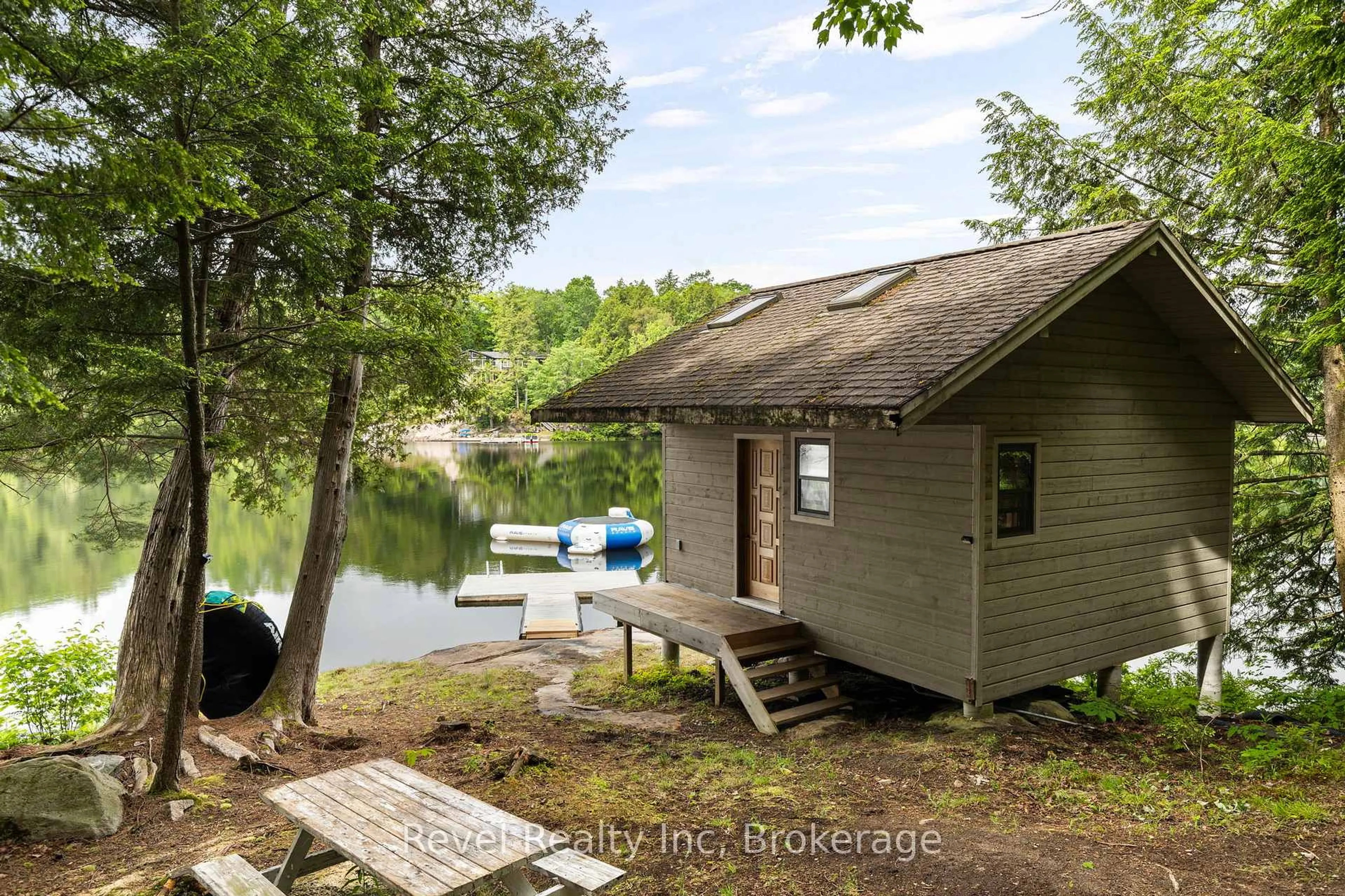 Shed for 30 Sparrow Rd, Seguin Ontario P0C 1J0