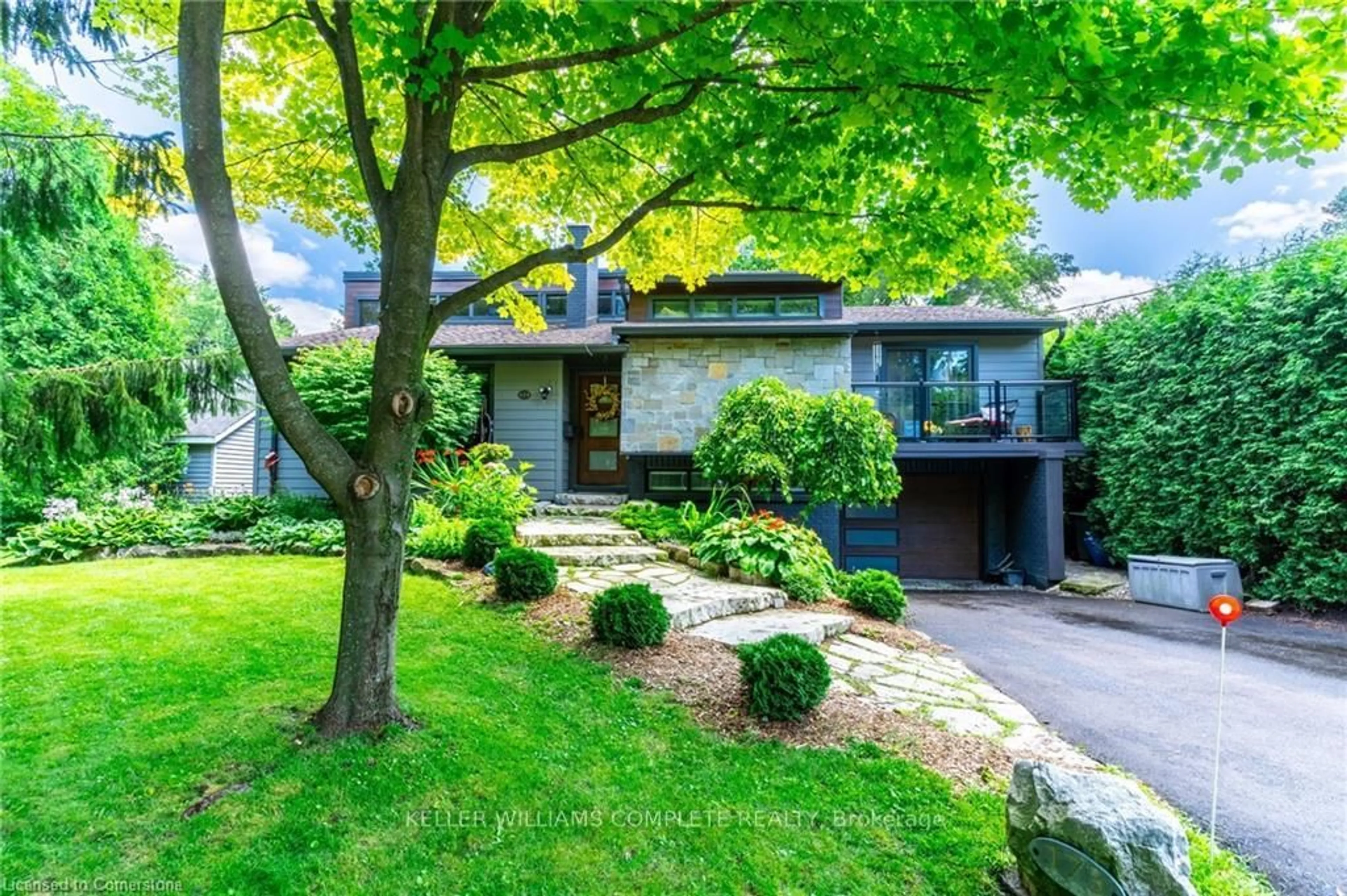 Home with brick exterior material, street for 173 Cayuga Ave, Hamilton Ontario L9G 3B3