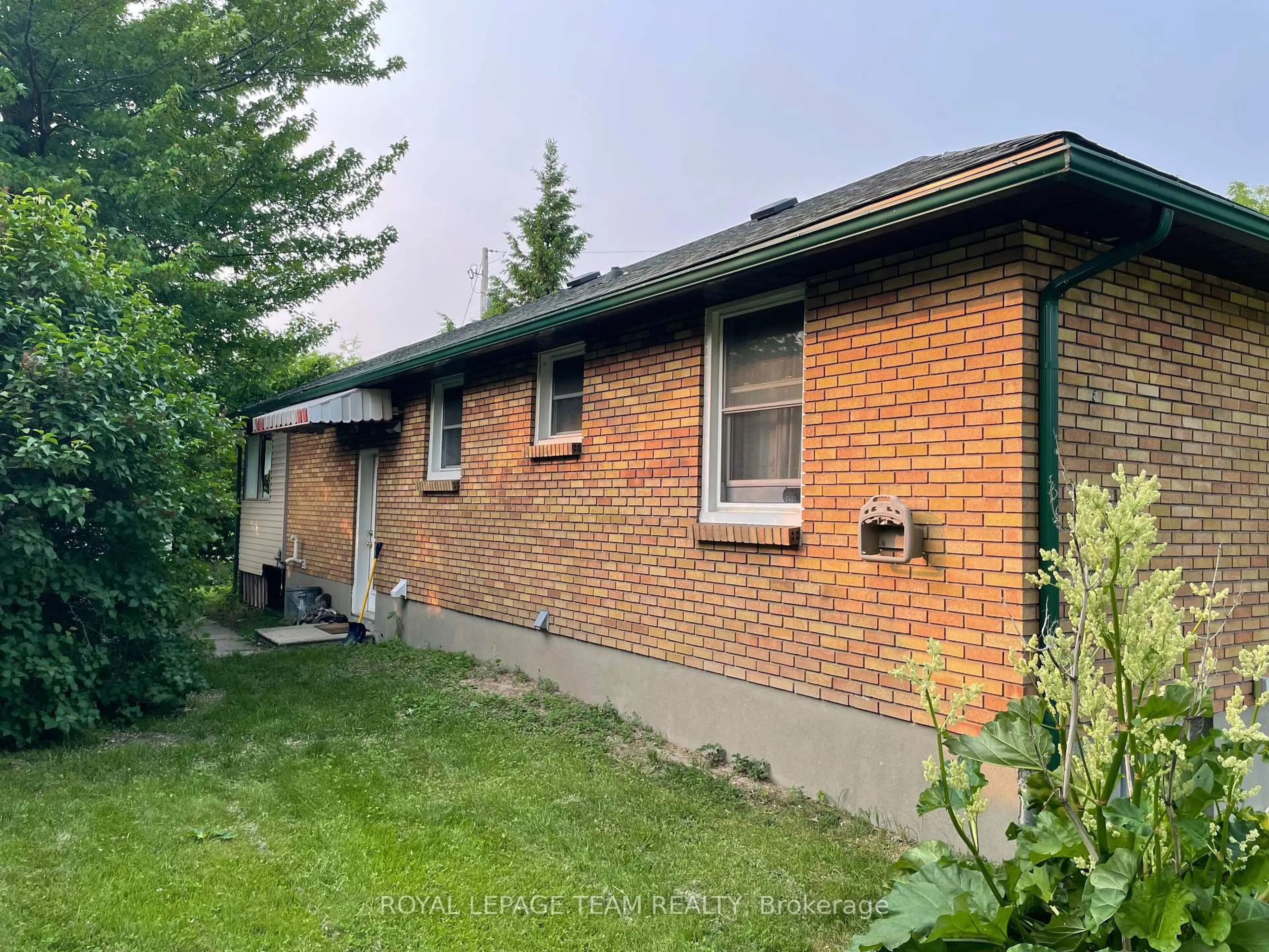 Home with brick exterior material, unknown for 16 BROOK Lane, Ottawa Ontario K2G 1R9
