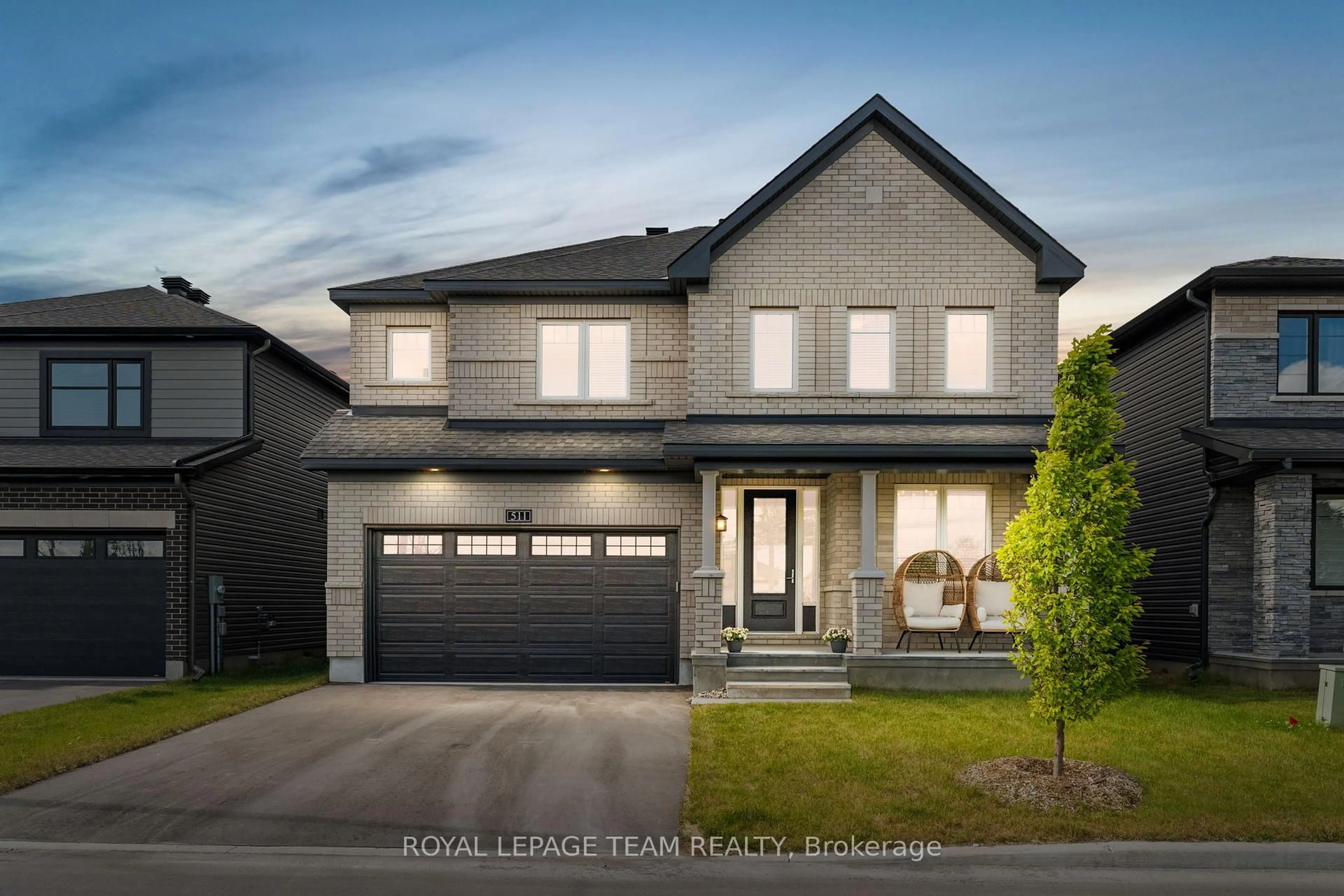 Home with vinyl exterior material, street for 511 Anchor Circ, Ottawa Ontario K4M 0X5