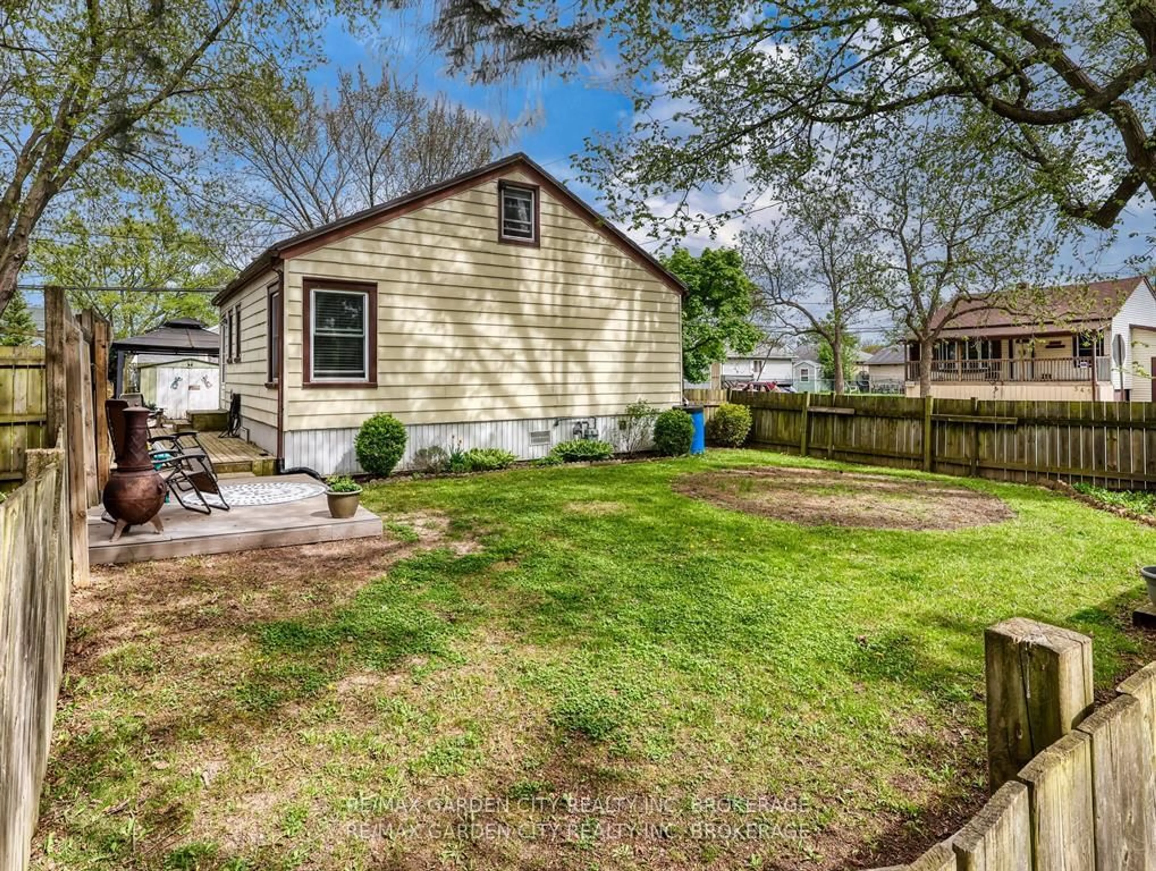 Unknown for 346 FLEET St, Welland Ontario L3B 4X3