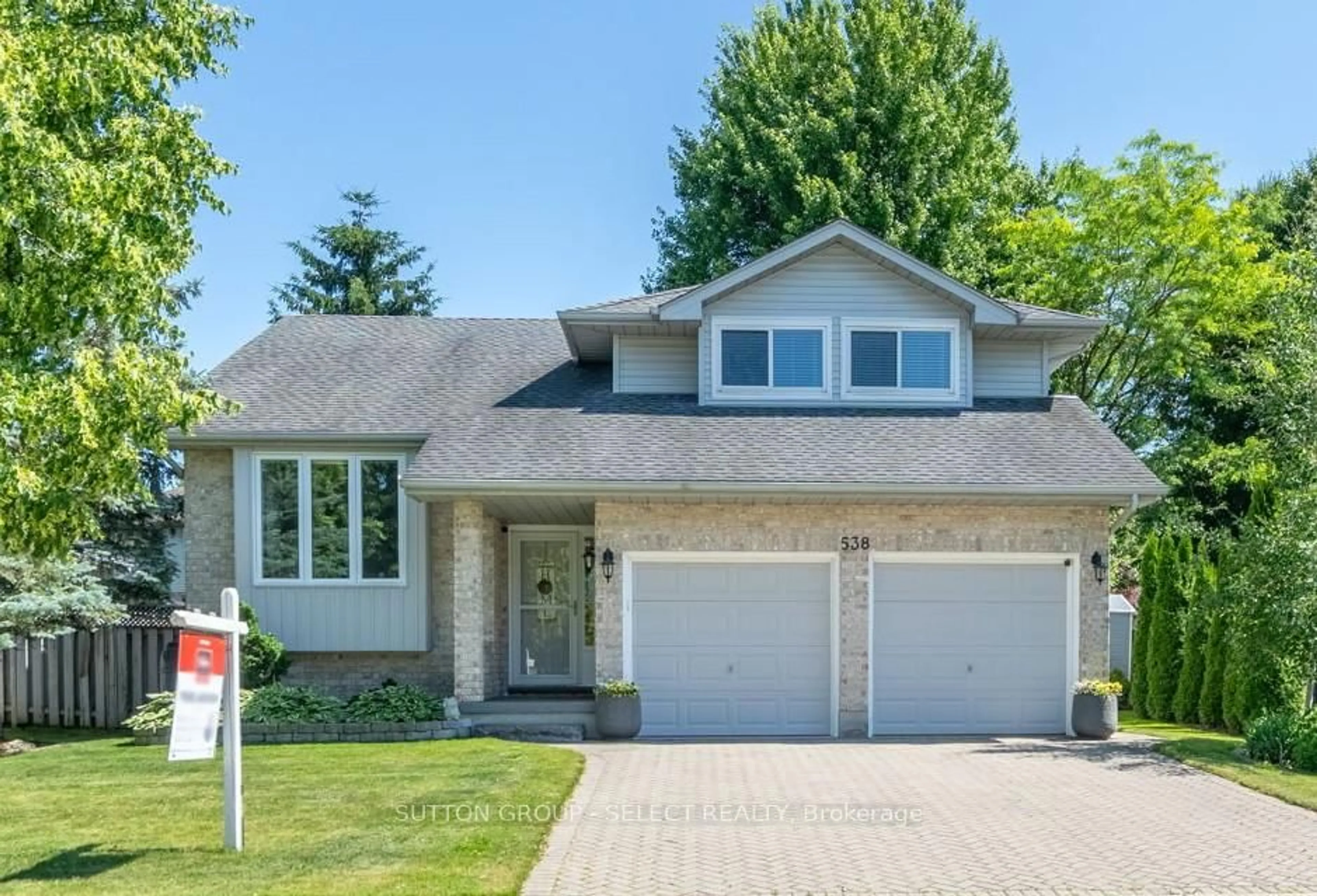 Home with vinyl exterior material, street for 538 Ambleside Dr, London North Ontario N6G 4Y9