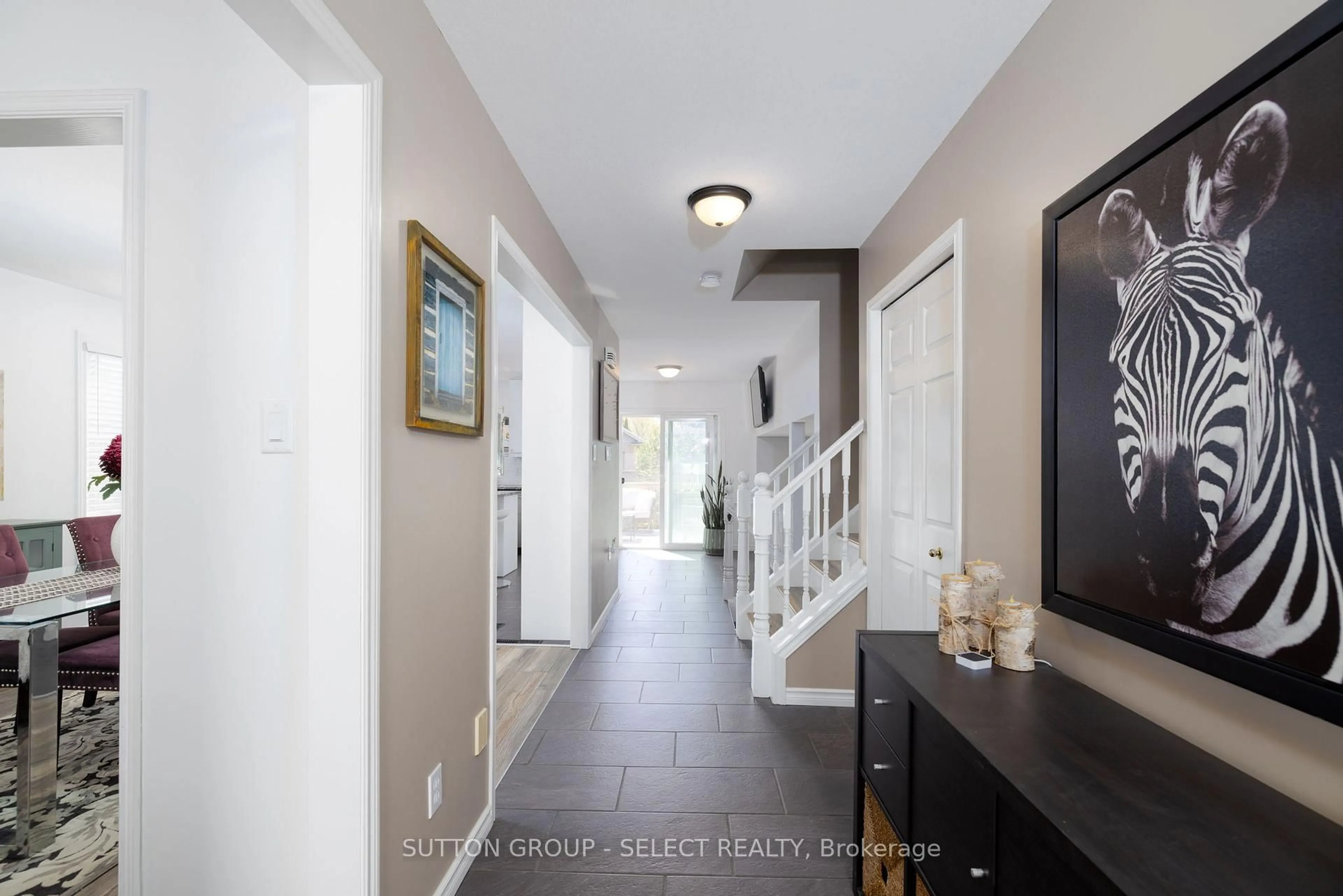 Indoor entryway for 538 Ambleside Dr, London North Ontario N6G 4Y9