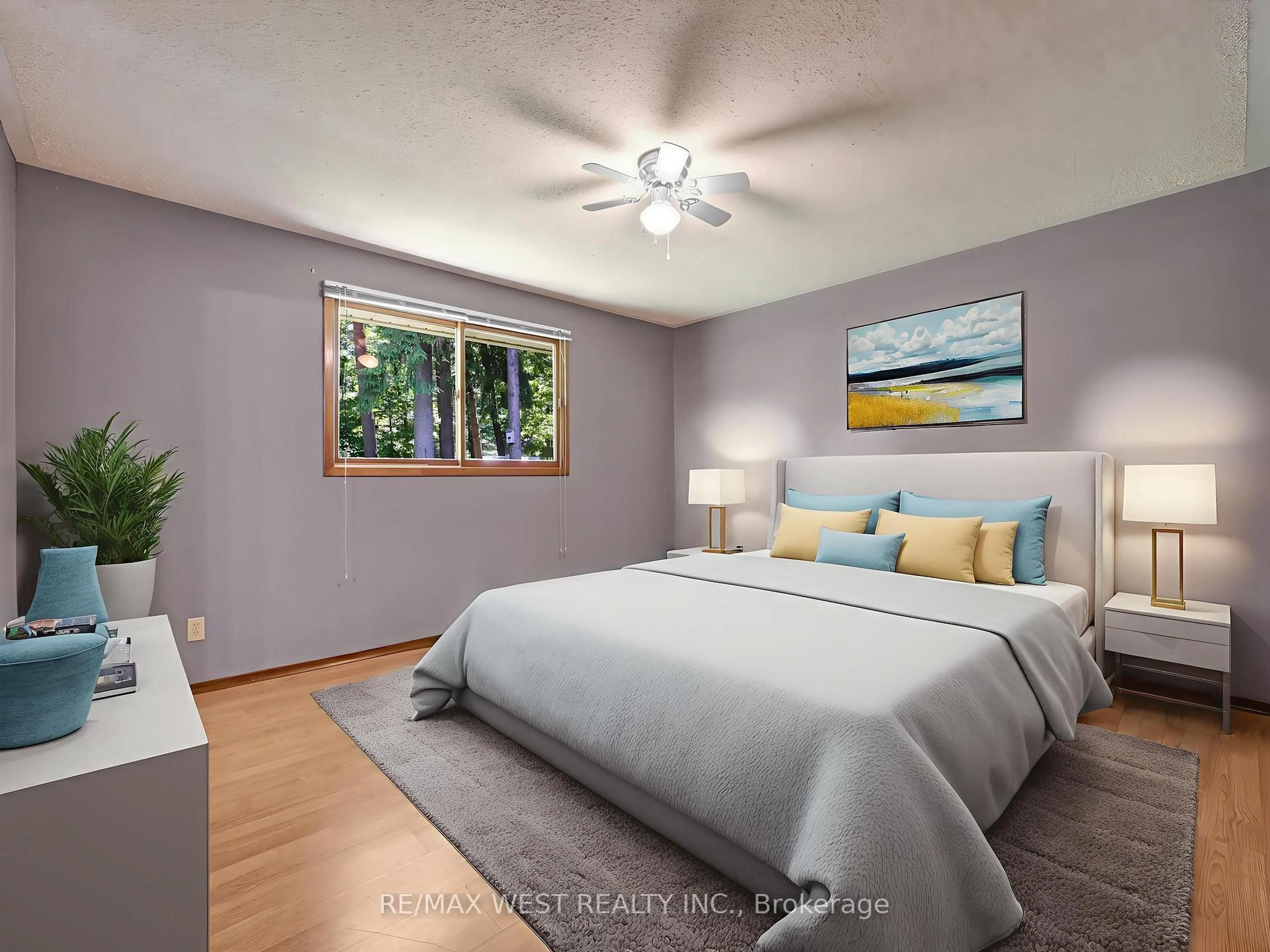 Bedroom with bed, unknown for 11 Glenda St, Norfolk Ontario N3Y 4T3