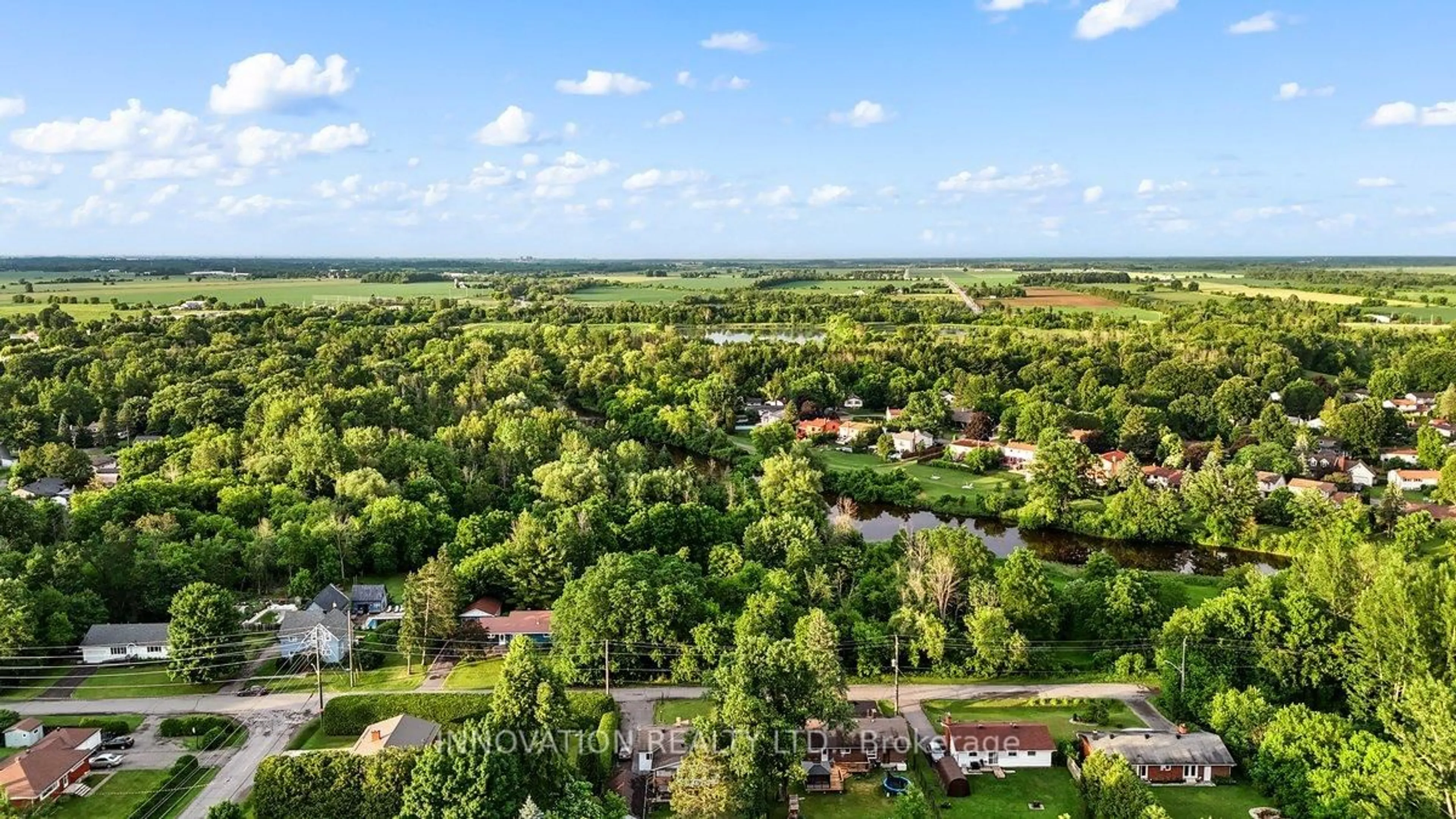 A pic from outside/outdoor area/front of a property/back of a property/a pic from drone, unknown for 41 King Street Dr, Richmond Ontario K0A 2Z0