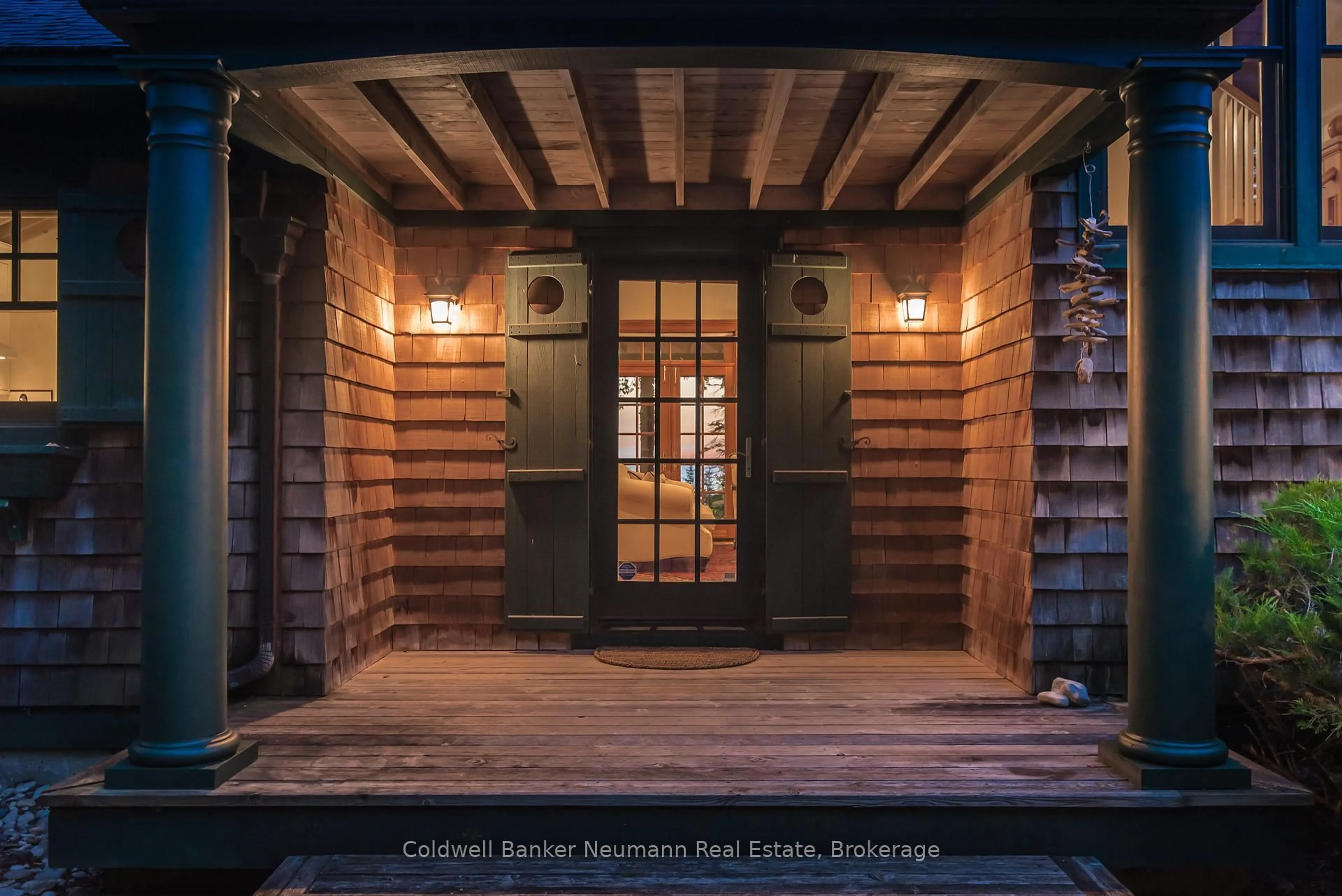 Indoor entryway for 226 Shore Rd, Saugeen Shores Ontario N0H 2L0