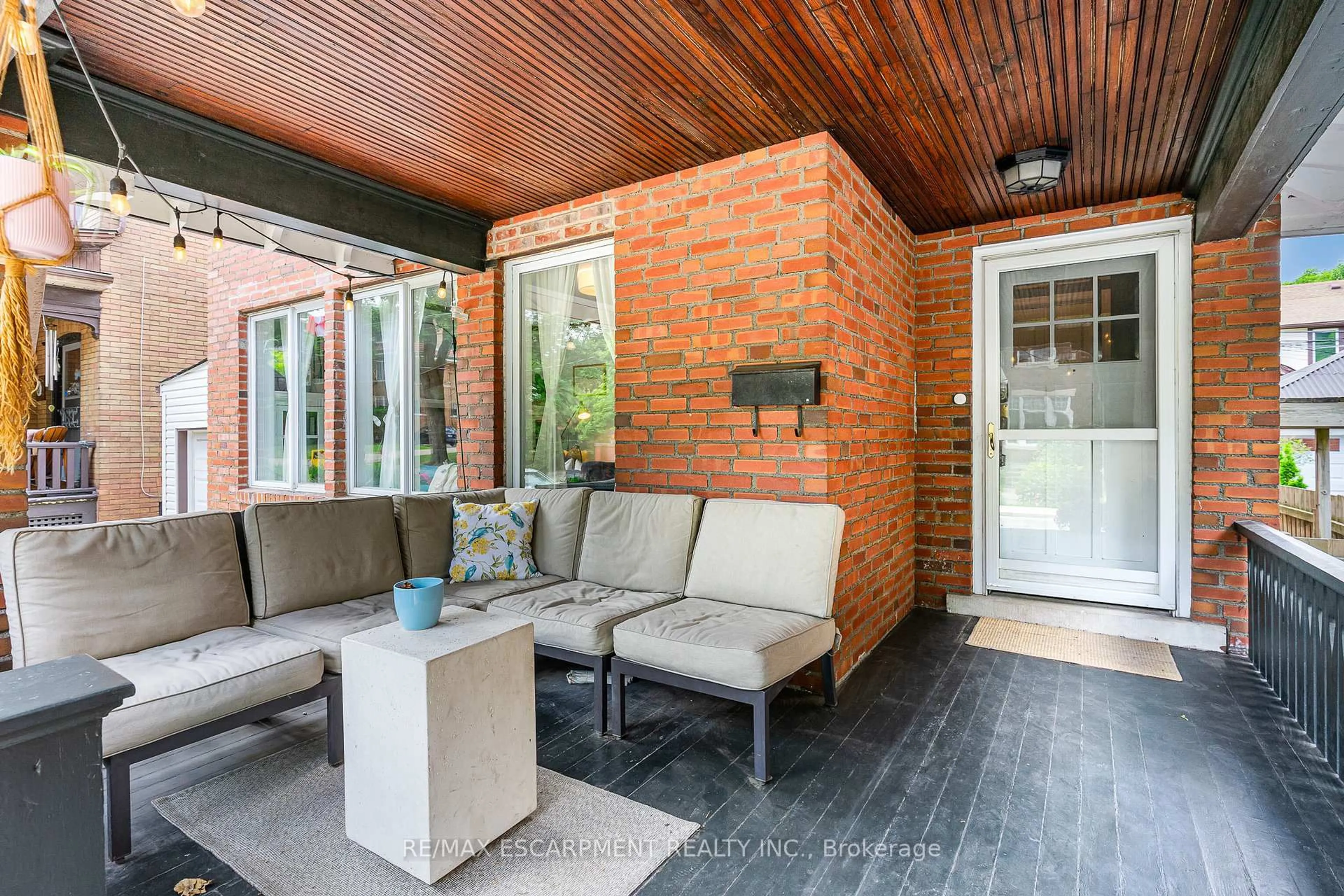 Patio, street for 48 Eastbourne Ave, Hamilton Ontario L8M 2M7