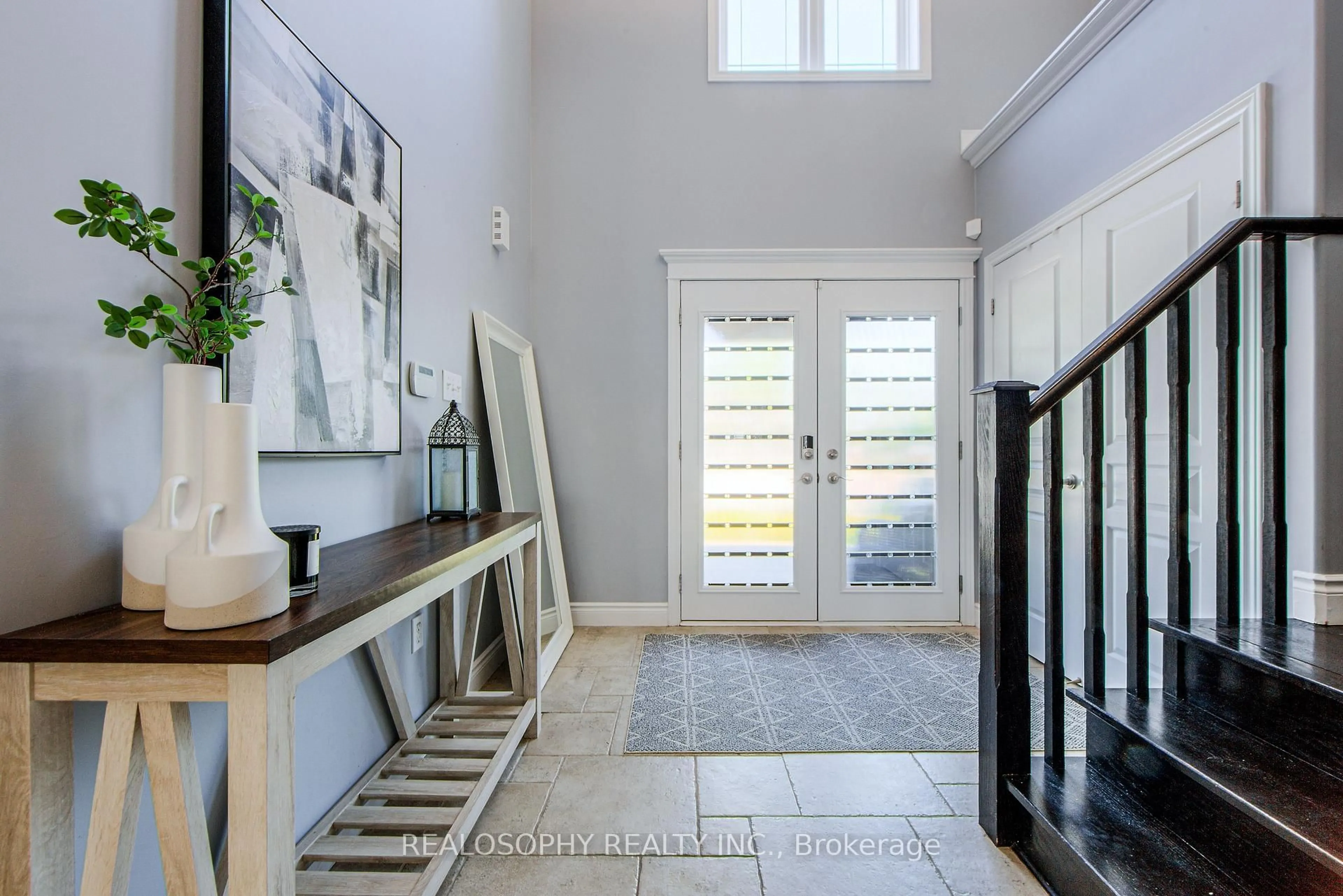 Indoor entryway for 24 Mona Lisa Crt, Hamilton Ontario L9B 0C5