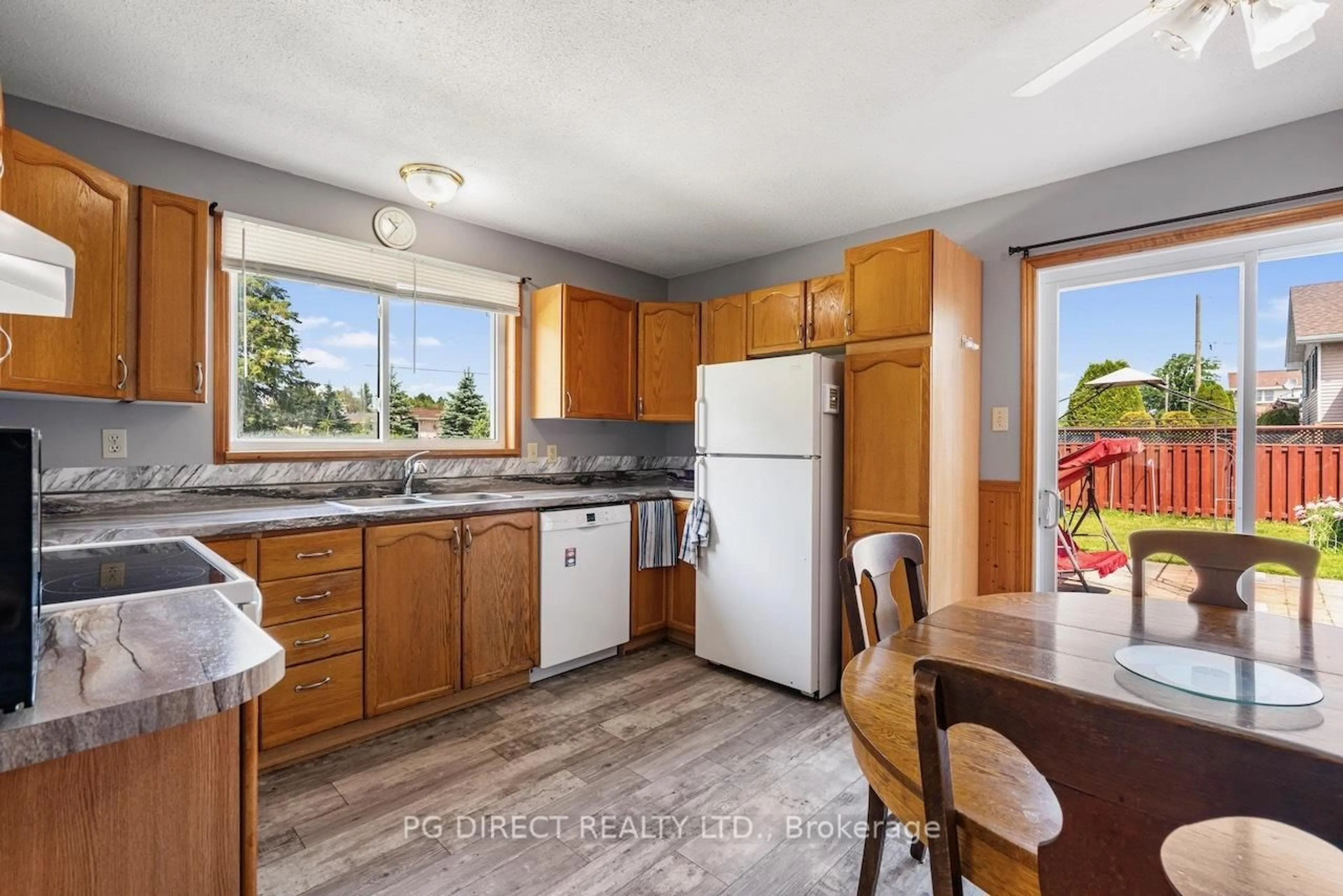 Standard kitchen, ceramic/tile floor for 1 Carman Crt, South Dundas Ontario K0E 1K0