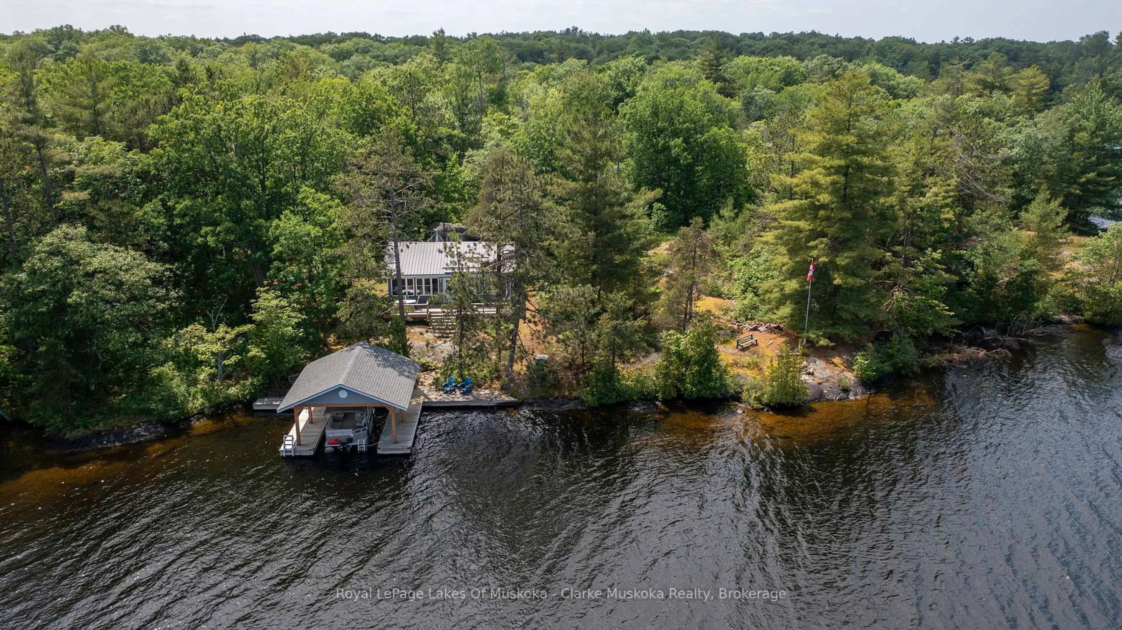A pic from outside/outdoor area/front of a property/back of a property/a pic from drone, water/lake/river/ocean view for 78 IS 180 Severn River Island, Georgian Bay Ontario L0K 1S0
