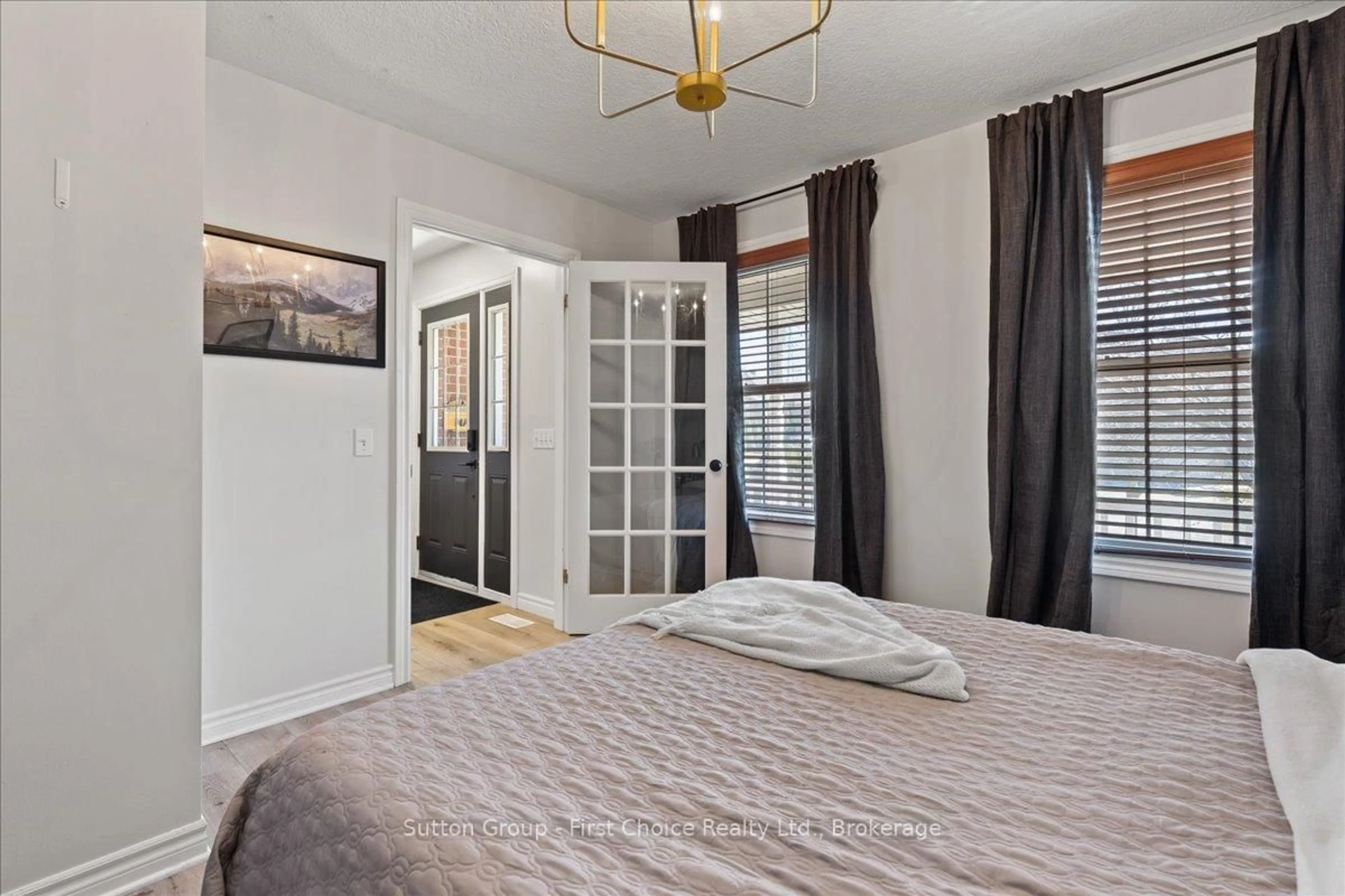 Bedroom with bed, unknown for 187 Southvale Rd, St. Marys Ontario N4X 1E9