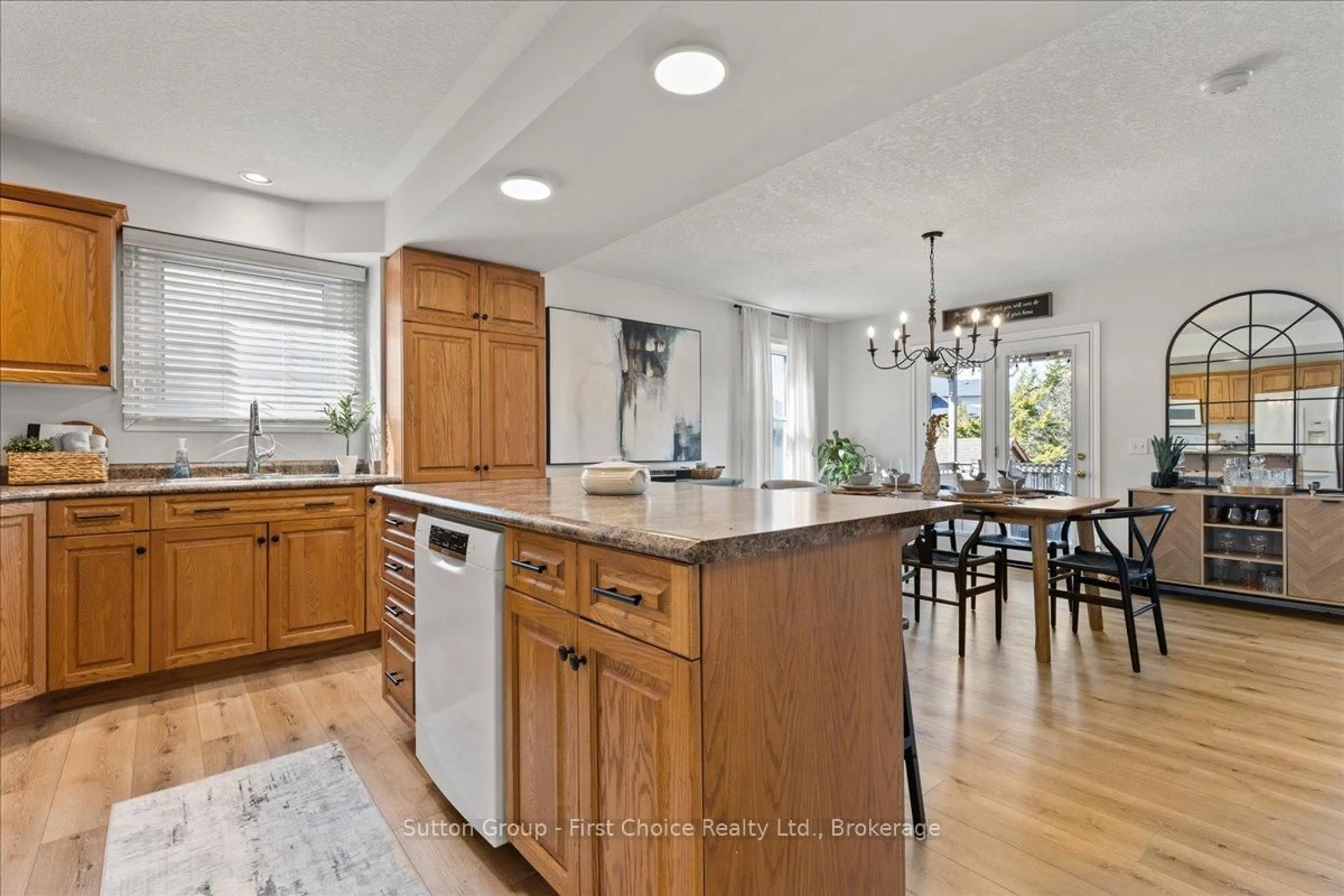 Open concept kitchen, unknown for 187 Southvale Rd, St. Marys Ontario N4X 1E9