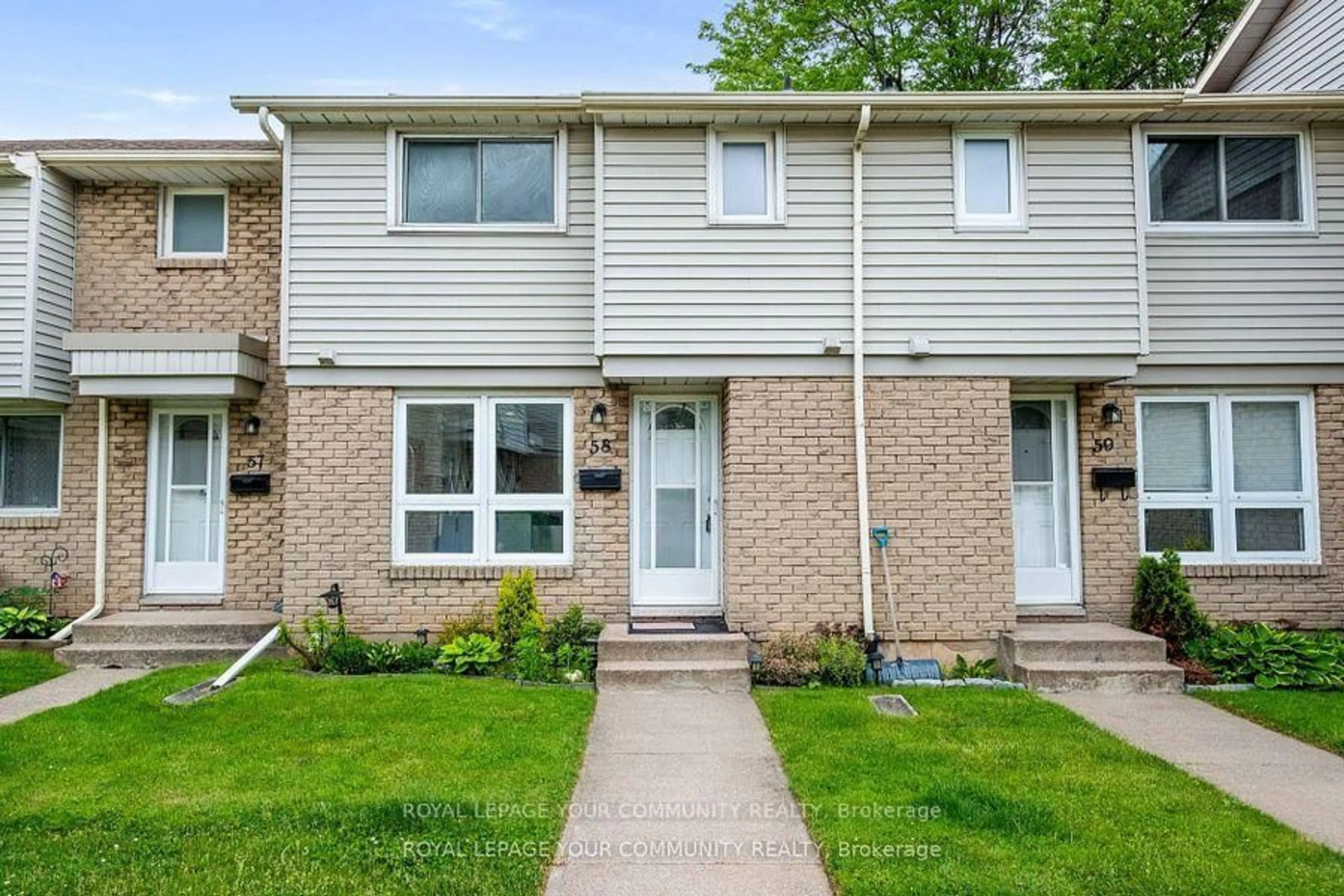 Home with vinyl exterior material, street for 6767 Thorold Stone Rd #58, Niagara Falls Ontario L2J 3W9
