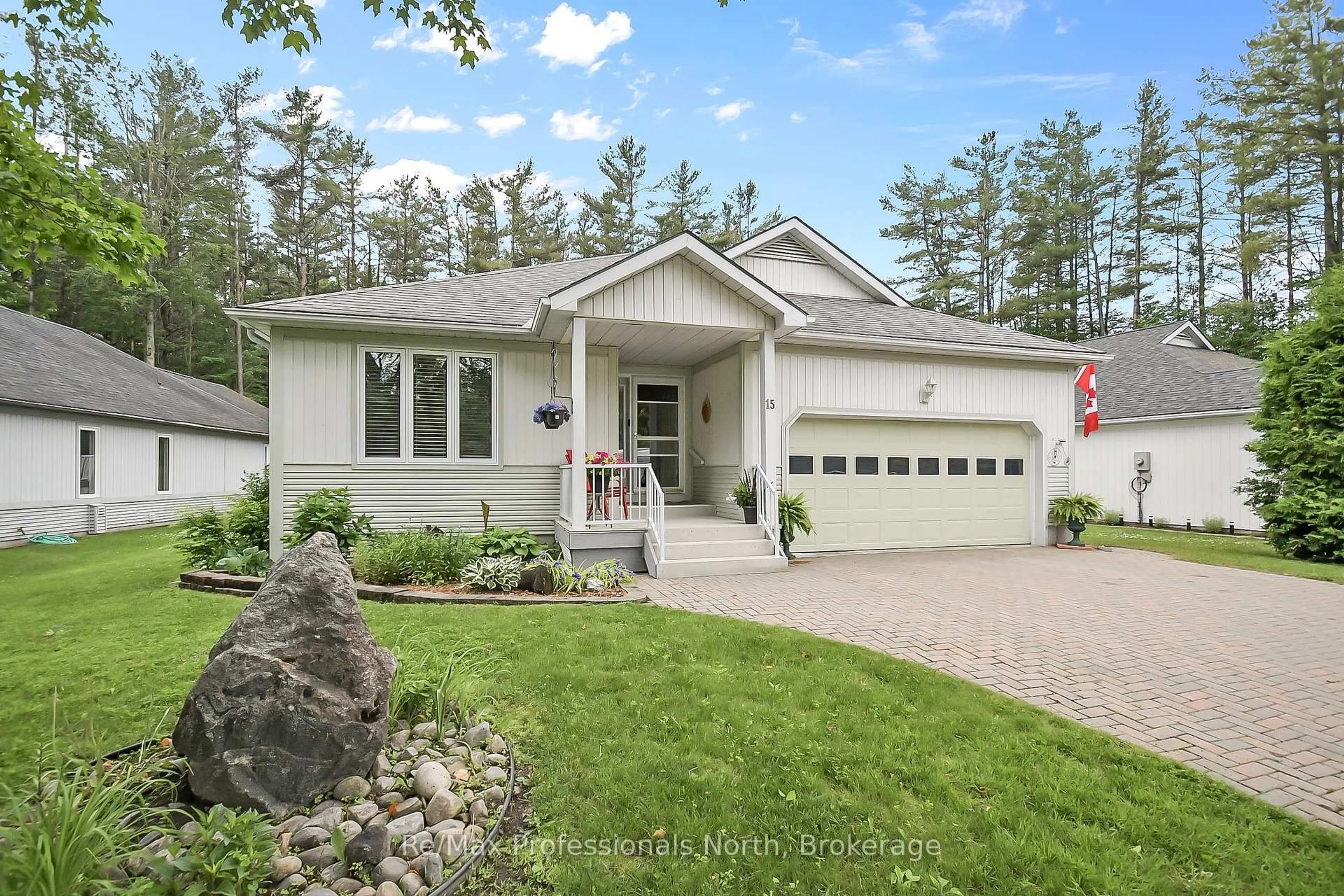 Home with brick exterior material, street for 15 PINERIDGE GATE, Gravenhurst Ontario P1P 1Y4