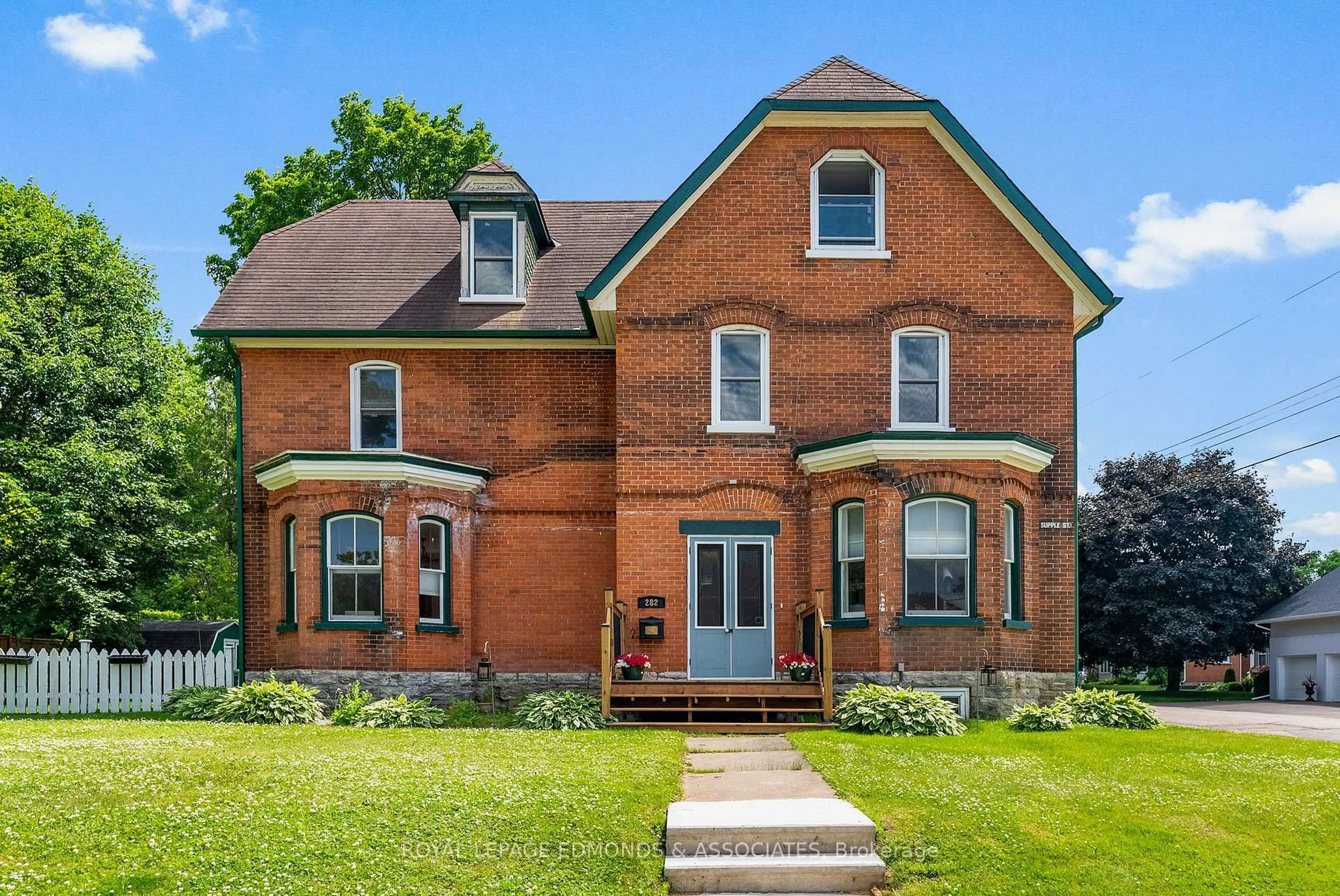 Home with brick exterior material, street for 282 Supple St, Pembroke Ontario K8A 3H2