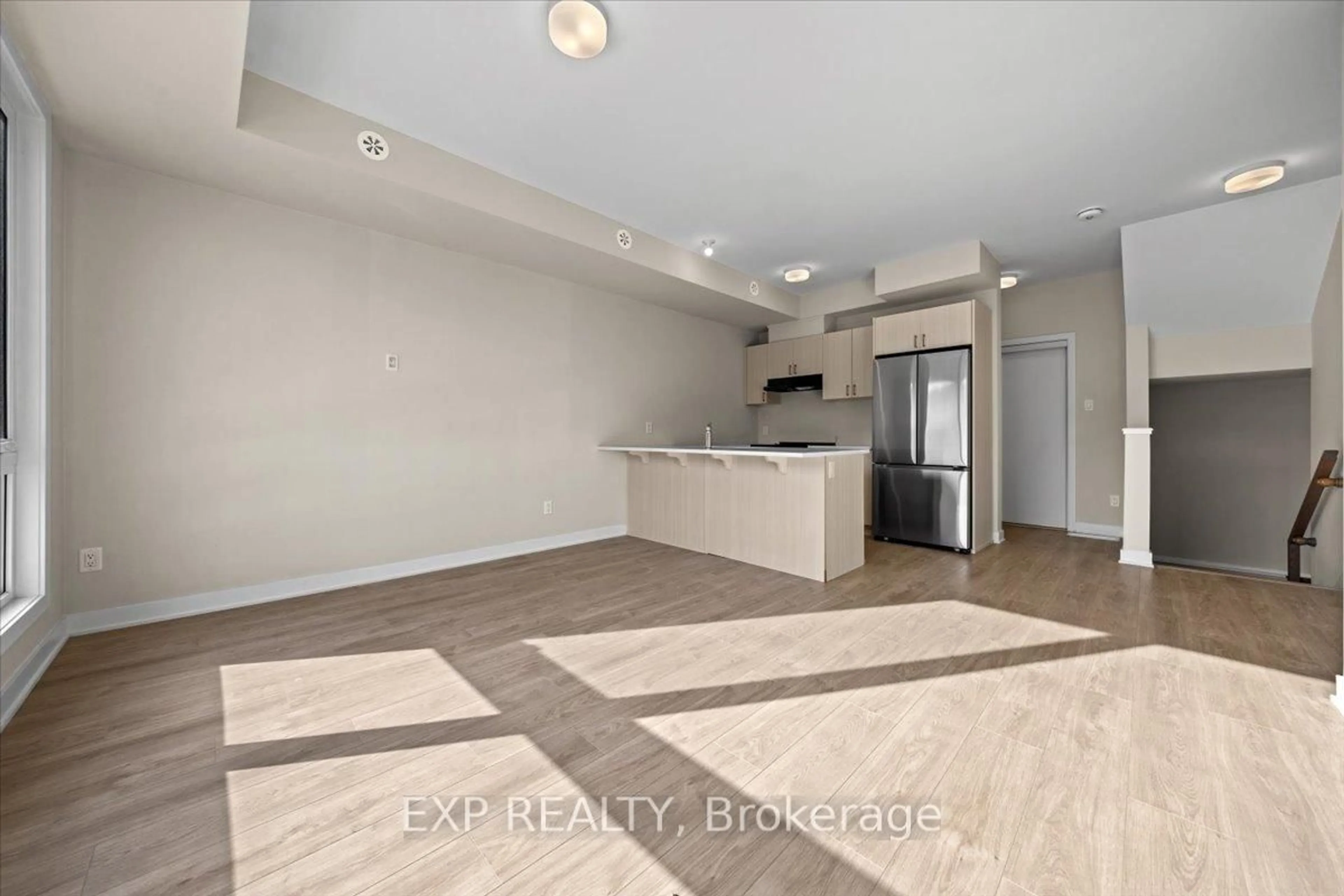 Open concept kitchen, unknown for 933 Mishi Private, Ottawa Ontario K1K 0P2