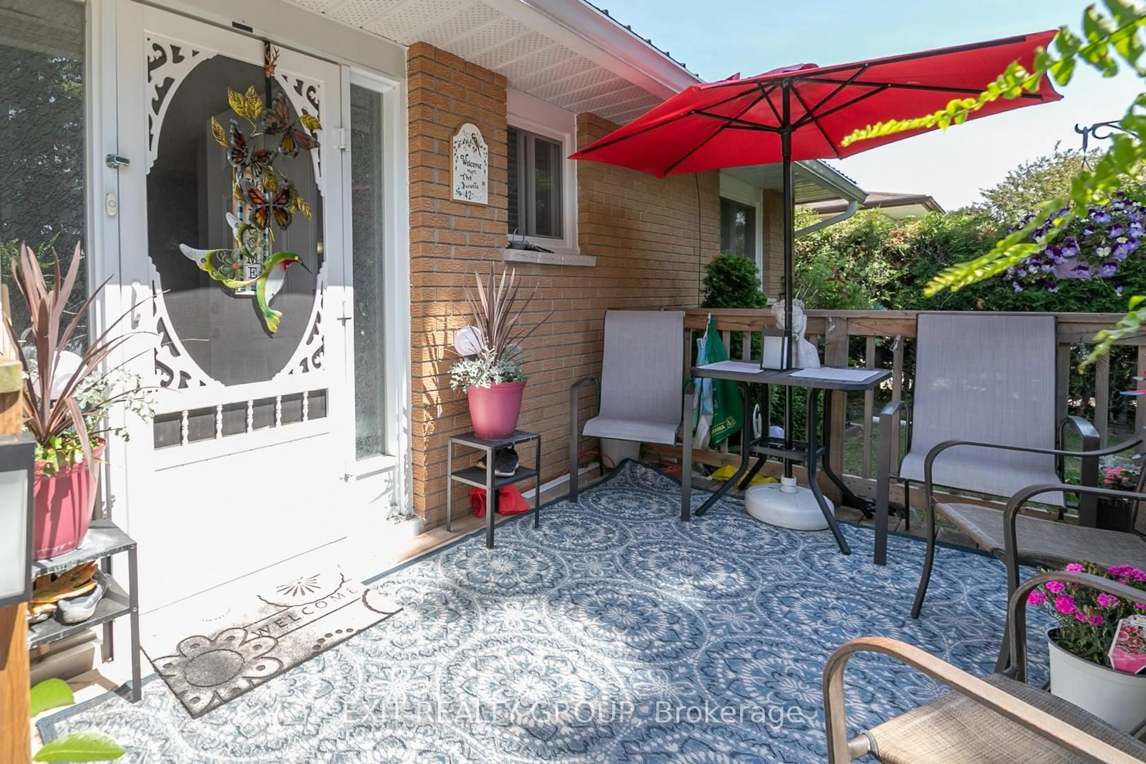 Patio, street for 42 Harbour St, Brighton Ontario K0K 1H0