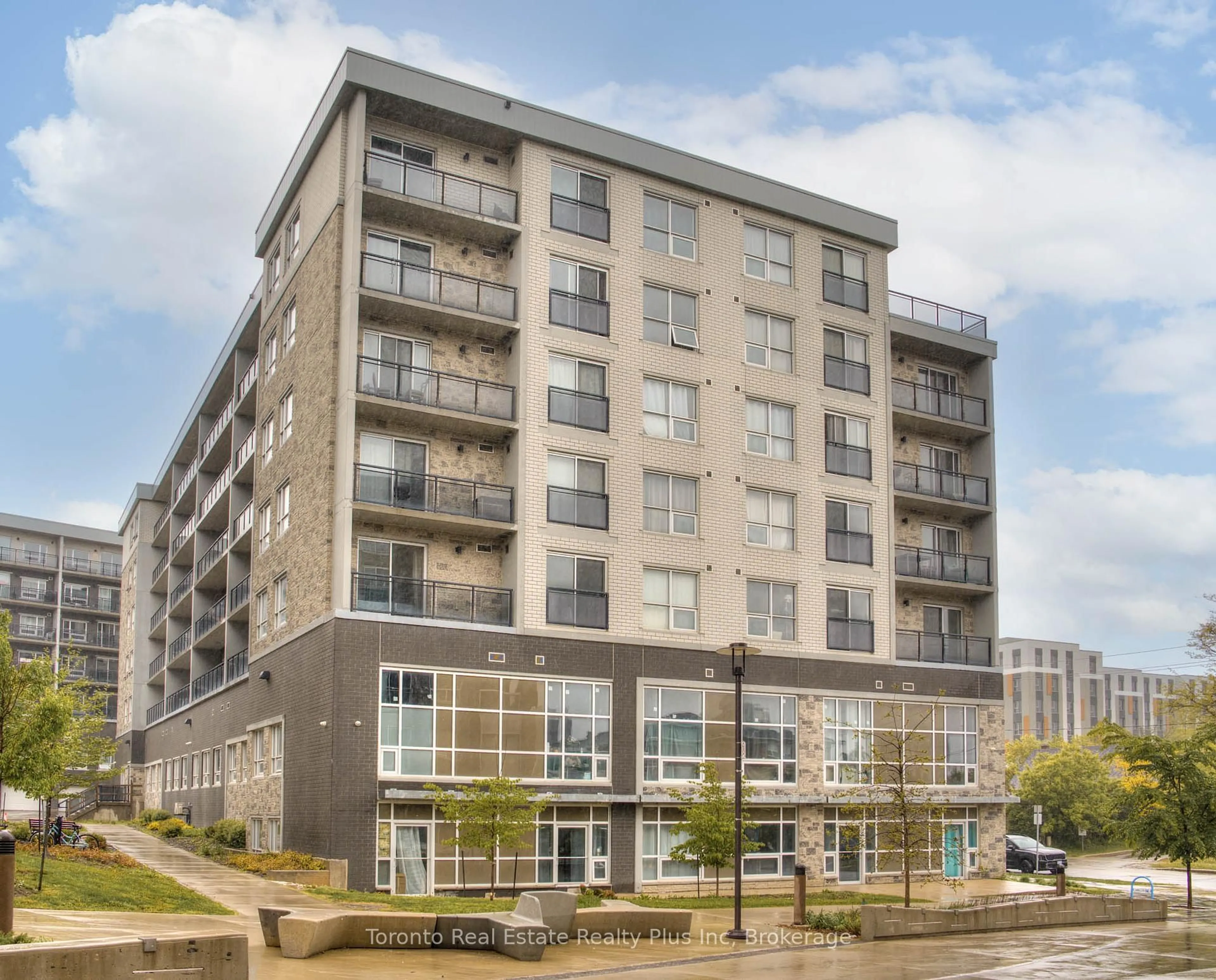 Unknown for 275 Larch St #G216, Waterloo Ontario N2L 3R2