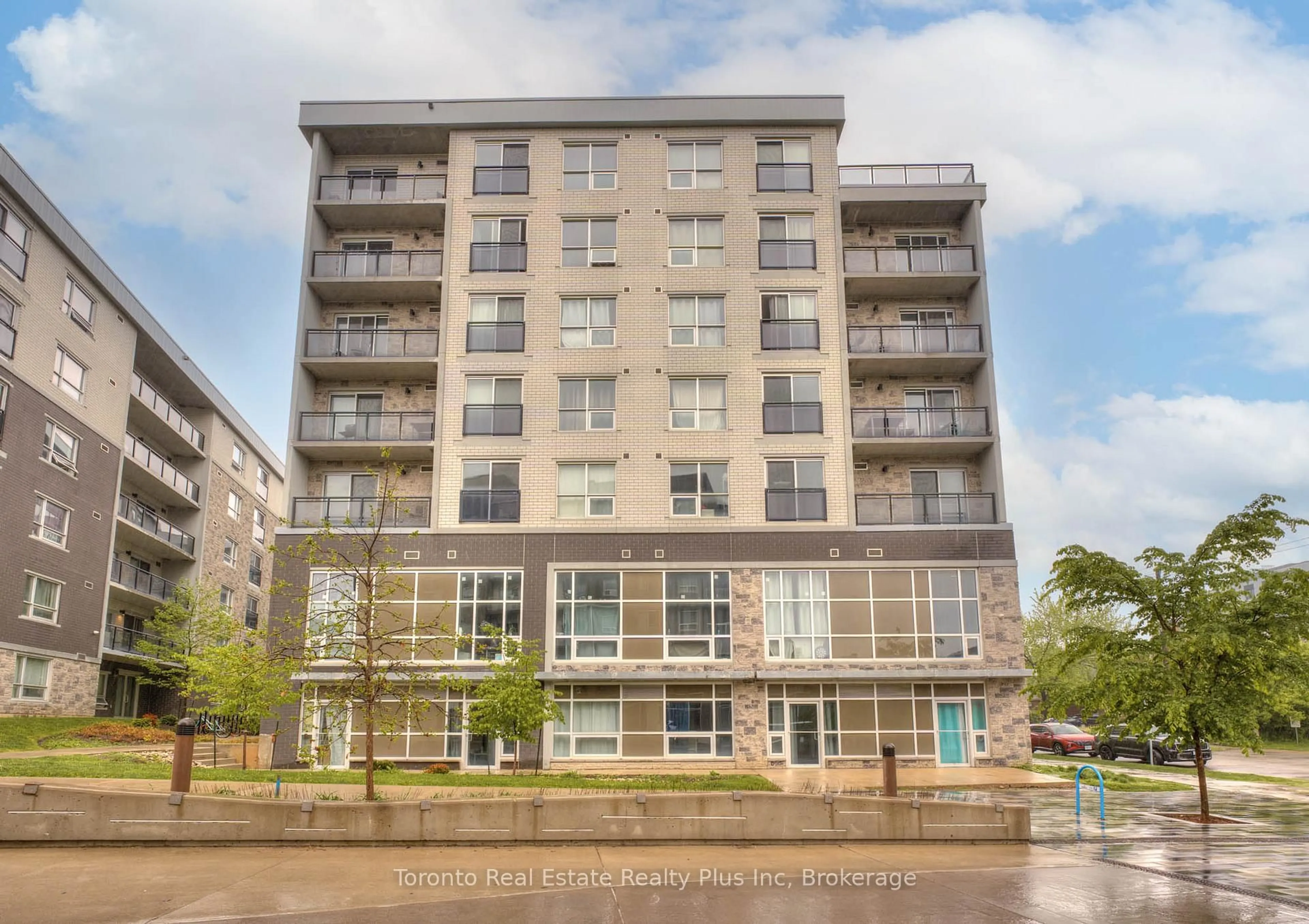 Unknown for 275 Larch St #G216, Waterloo Ontario N2L 3R2