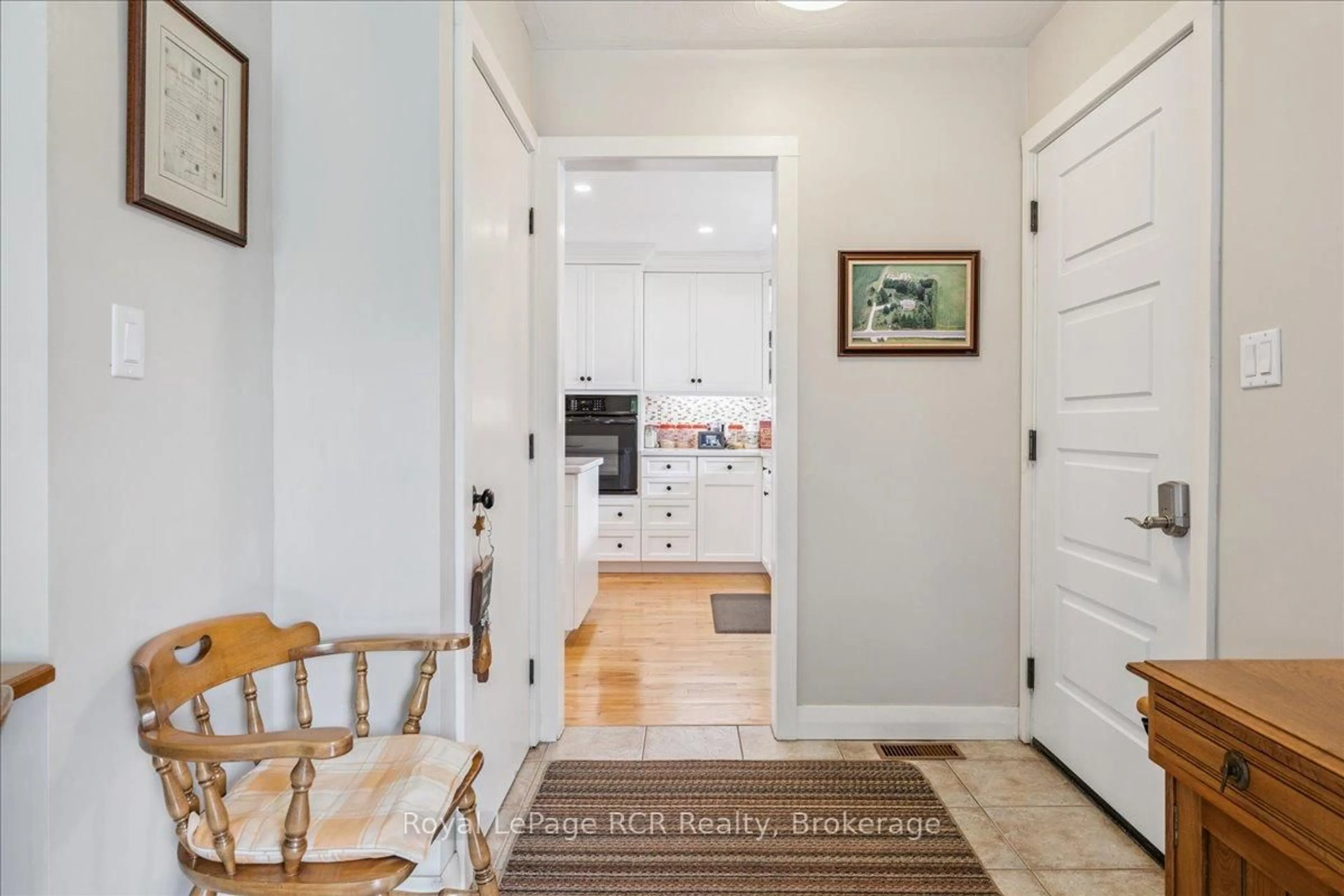 Indoor entryway for 70 Cambrai Rd, Grey Highlands Ontario N0C 1H0