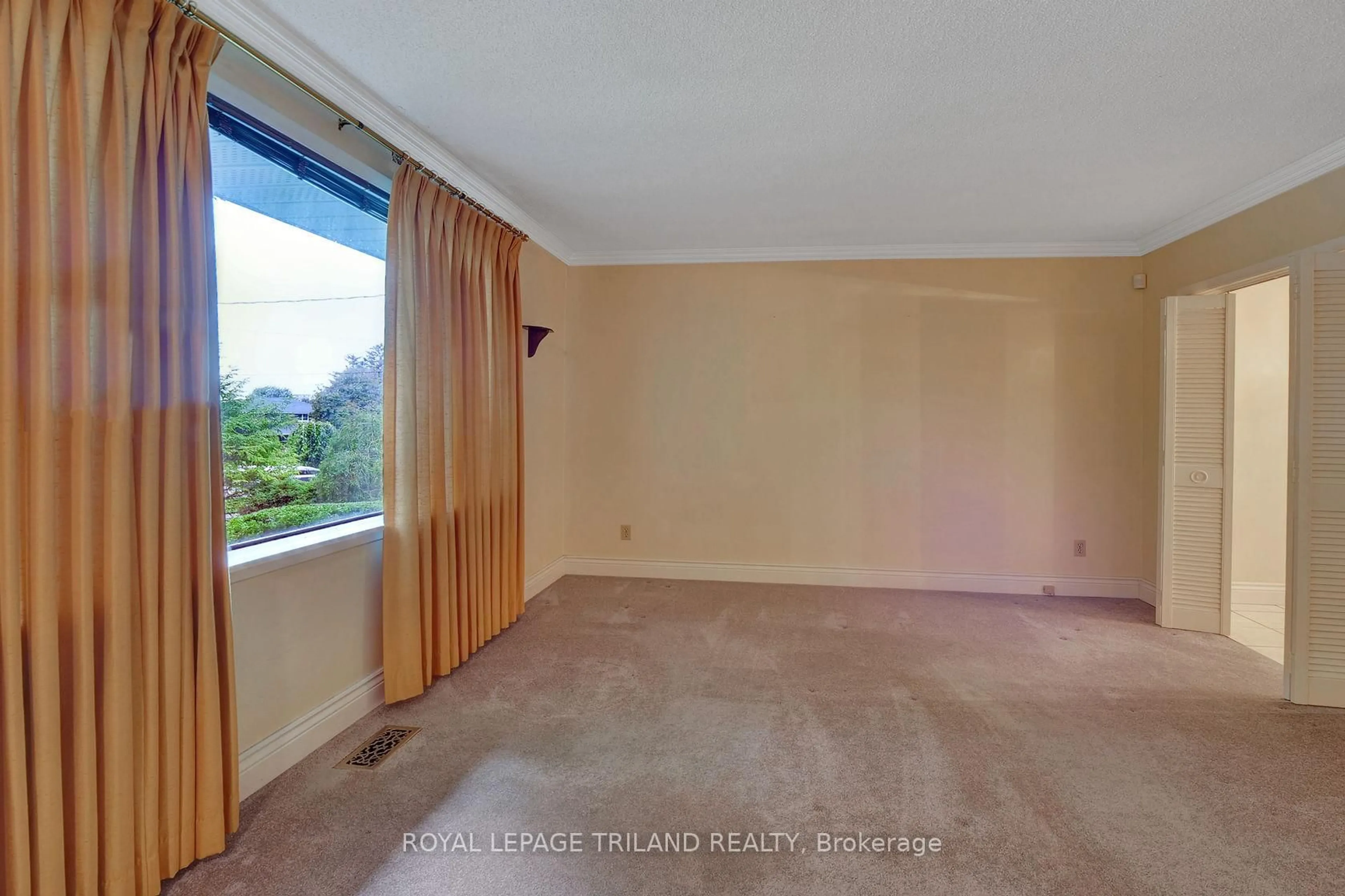 A pic of a room for 568 Gordon Ave, London South Ontario N6J 2V7